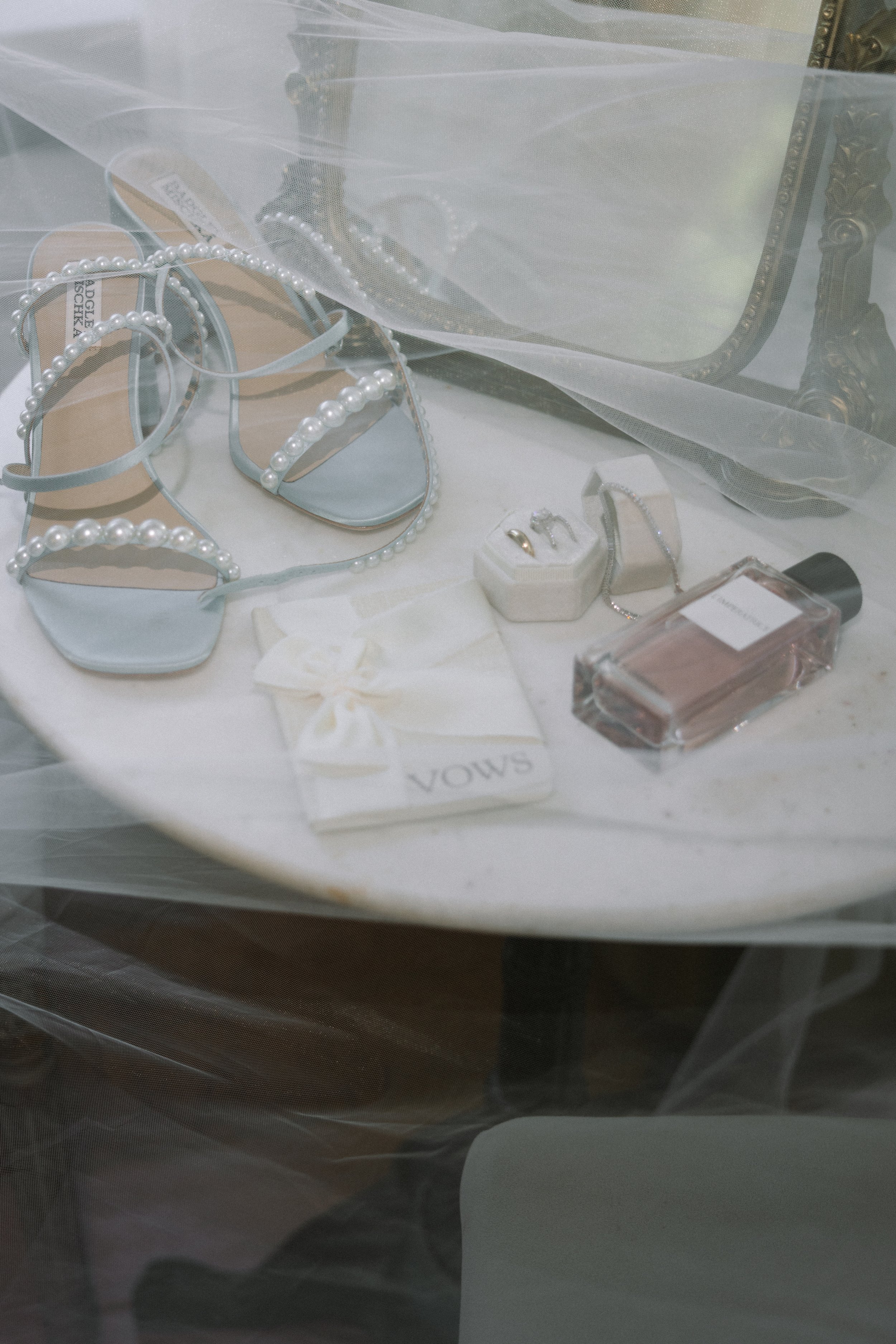 VALE & PABLO GETTING READY-21.jpg