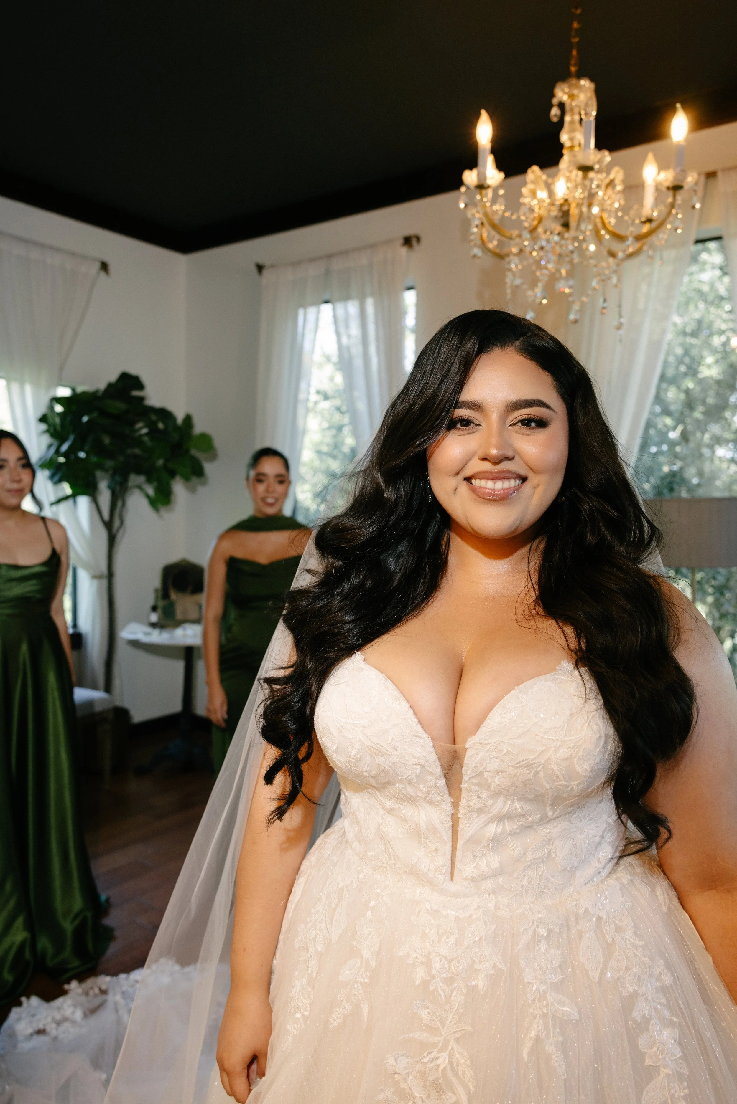 VALE & PABLO GETTING READY-101.jpg