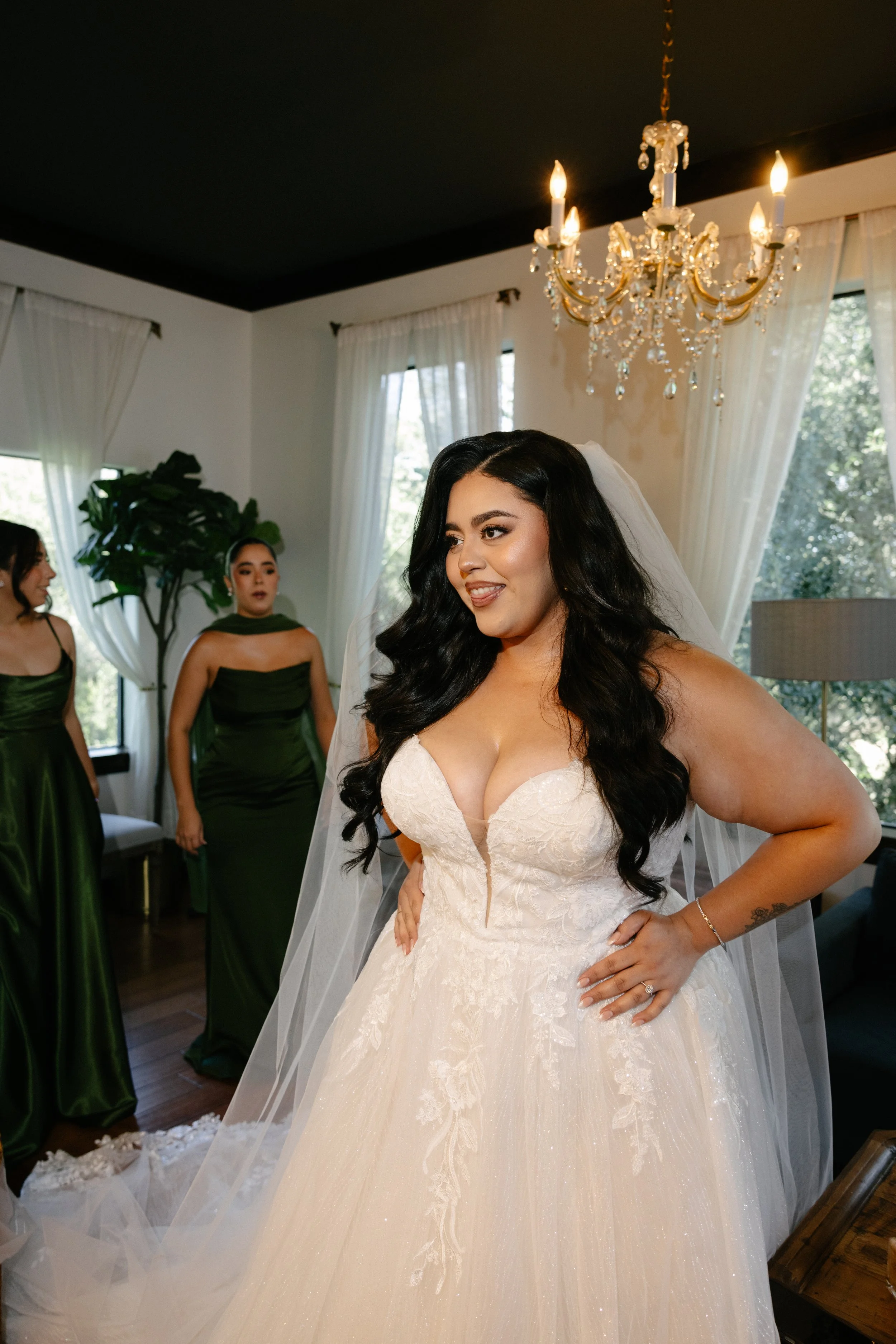 VALE & PABLO GETTING READY-103.jpg