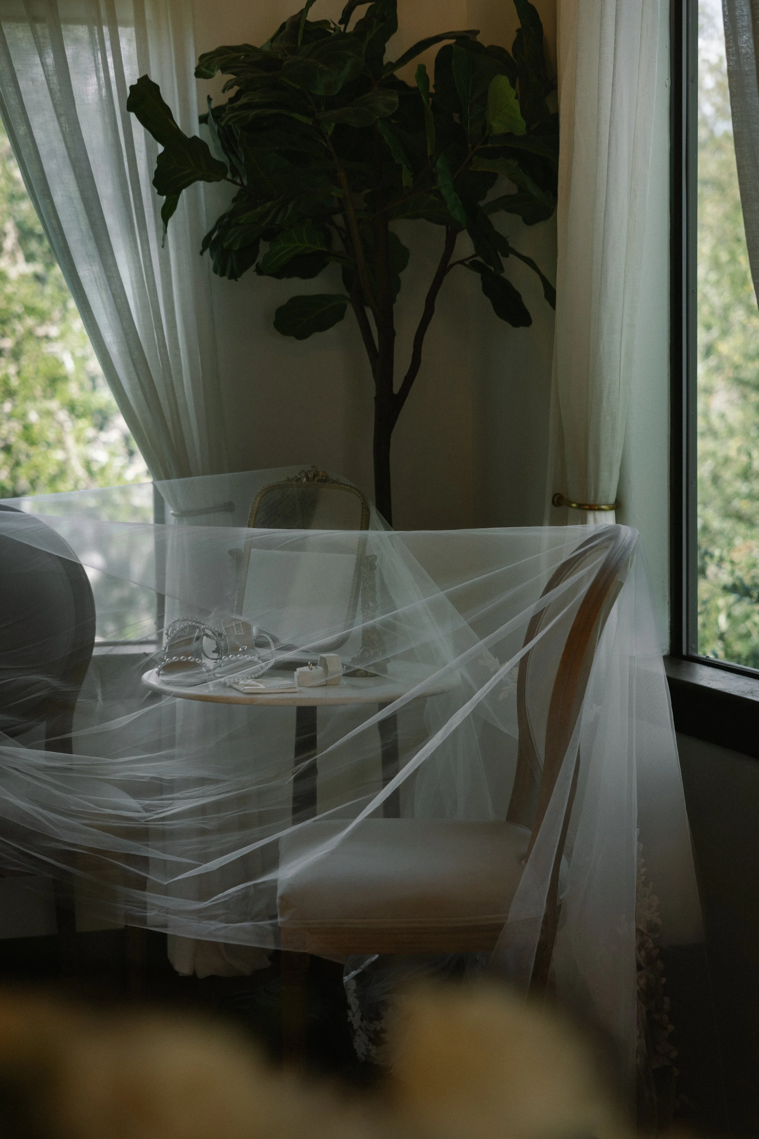 VALE & PABLO GETTING READY-16.jpg