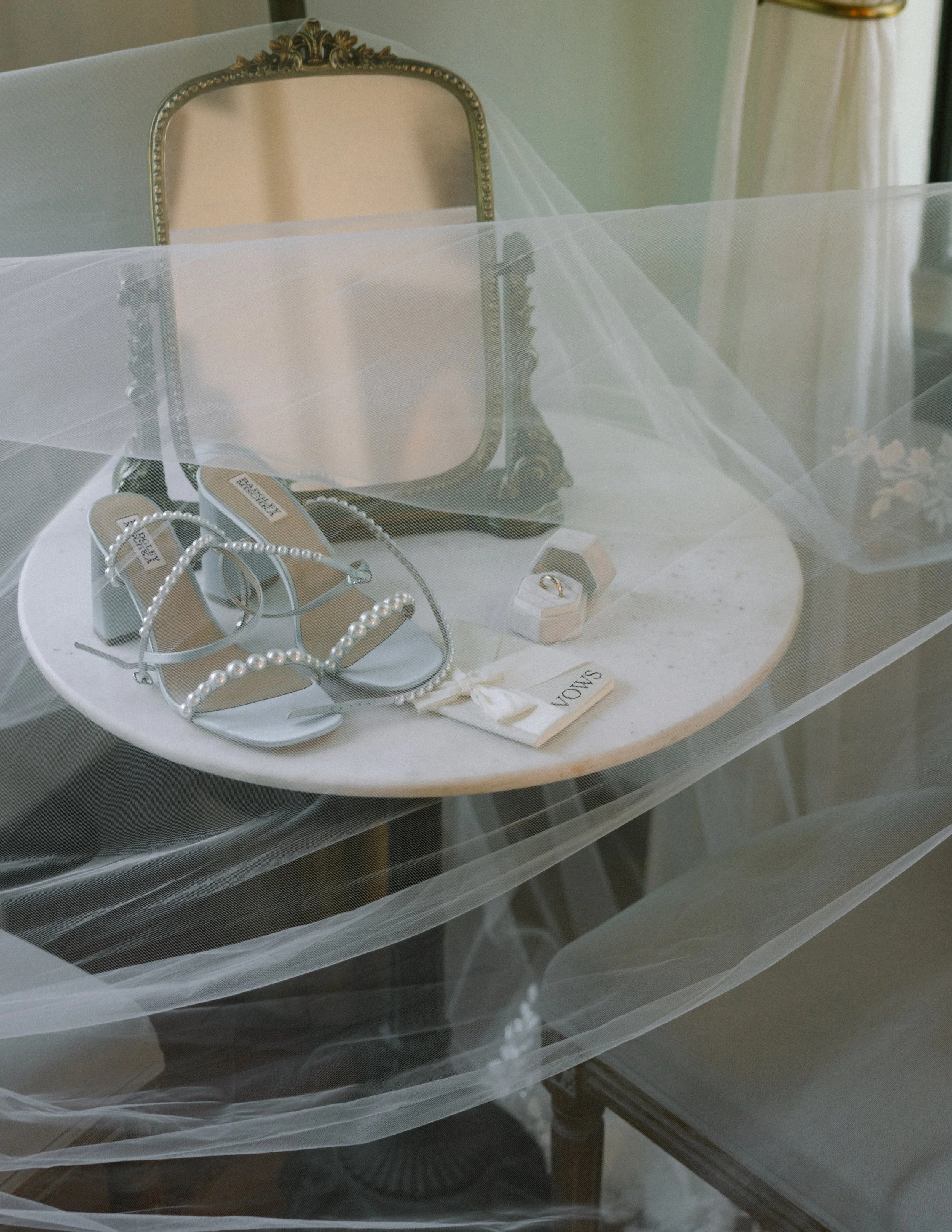 VALE & PABLO GETTING READY-19.jpg