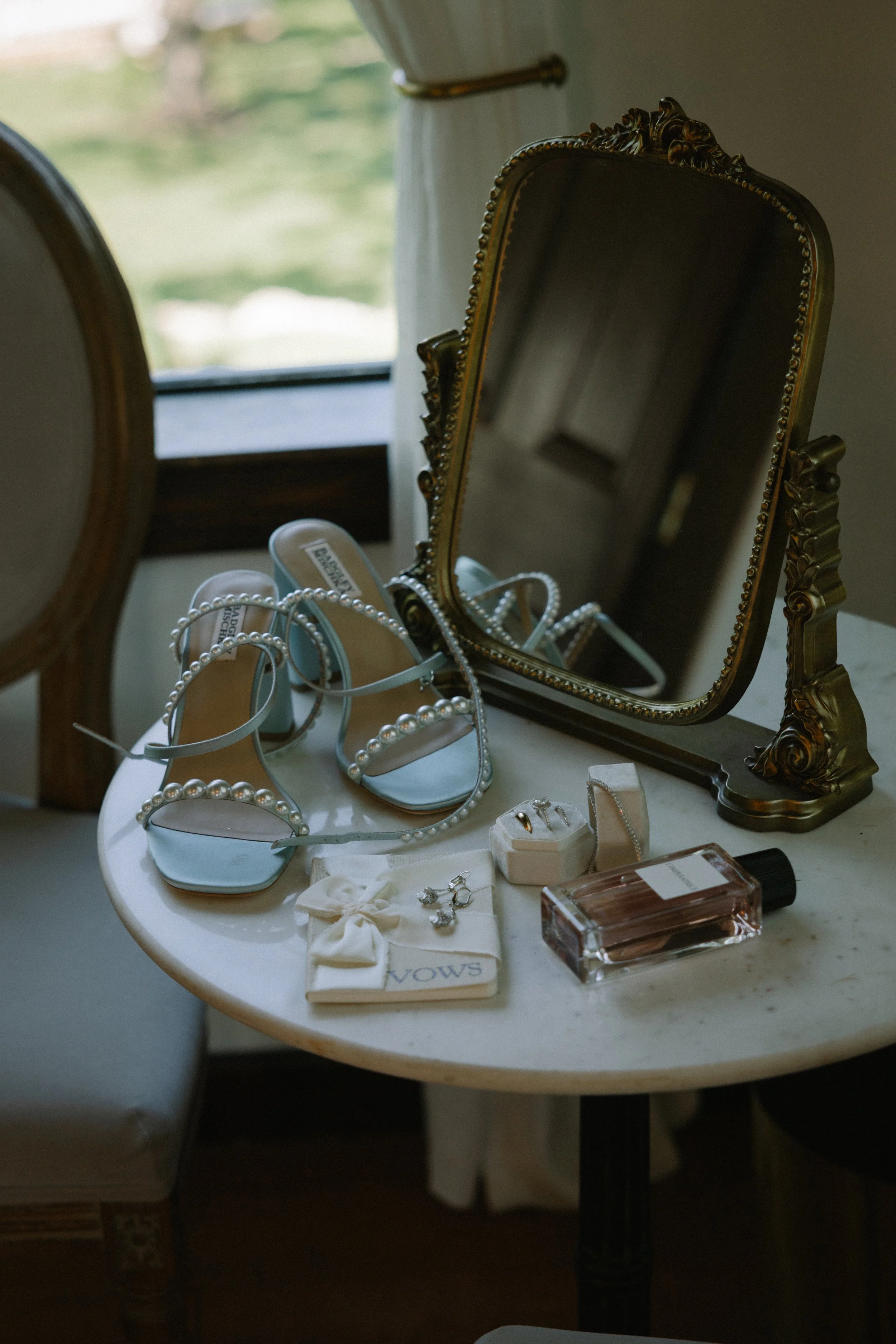 VALE & PABLO GETTING READY-36.jpg