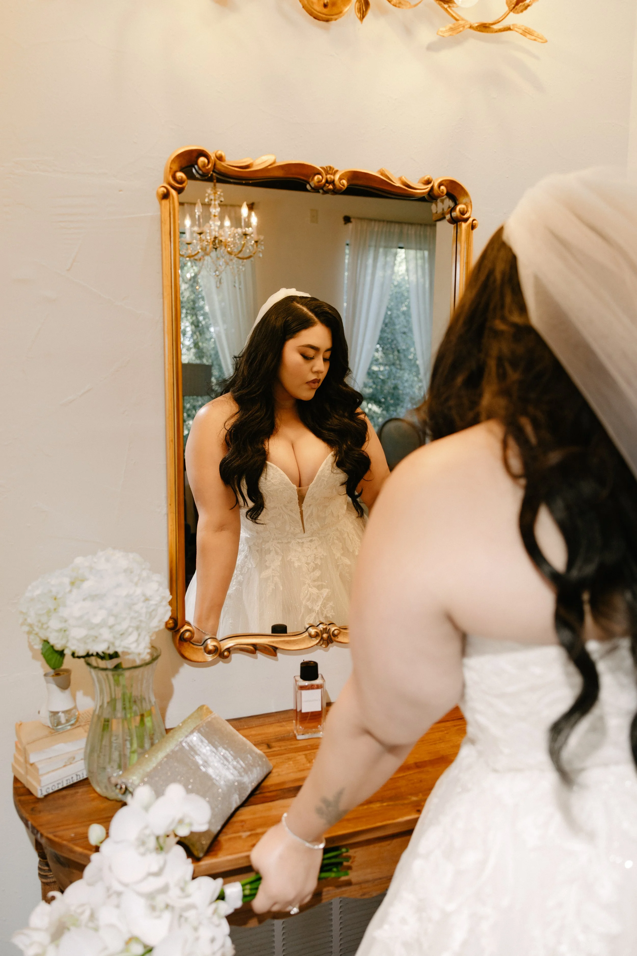 VALE & PABLO GETTING READY-115.jpg