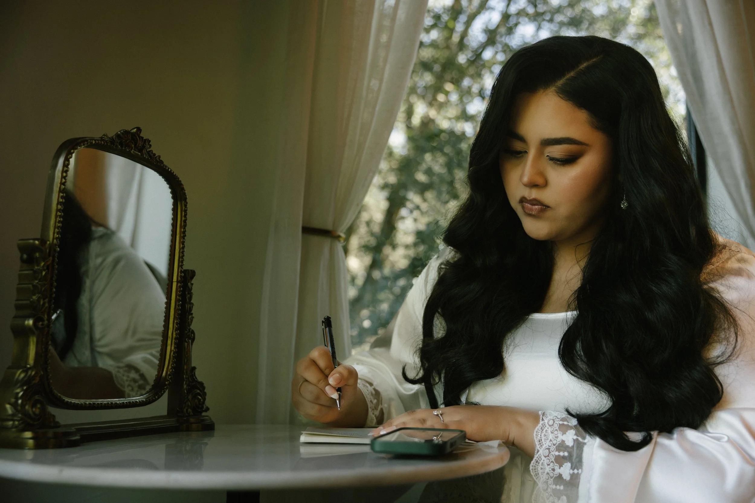 VALE & PABLO GETTING READY-50.jpg