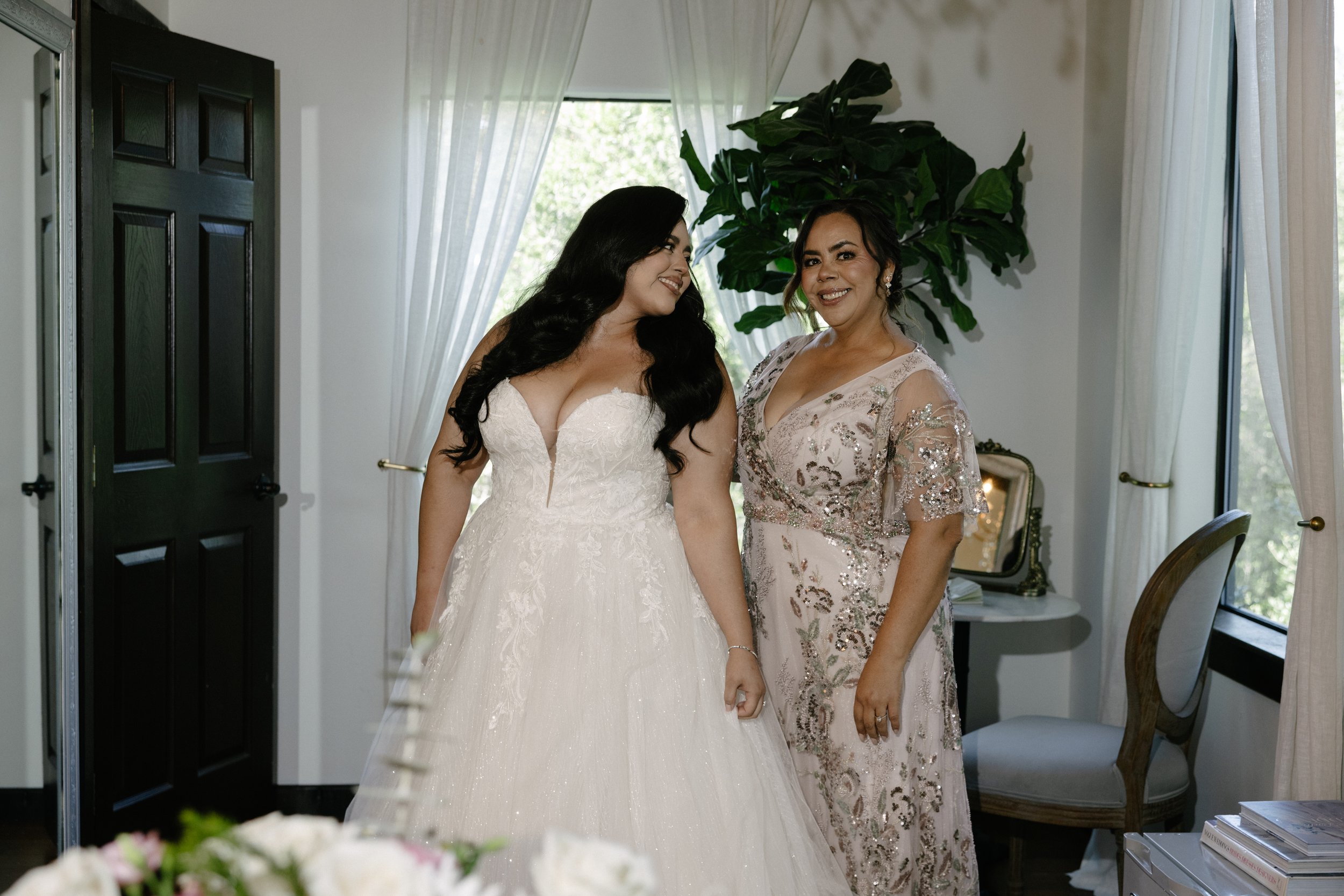 VALE & PABLO GETTING READY-79.jpg