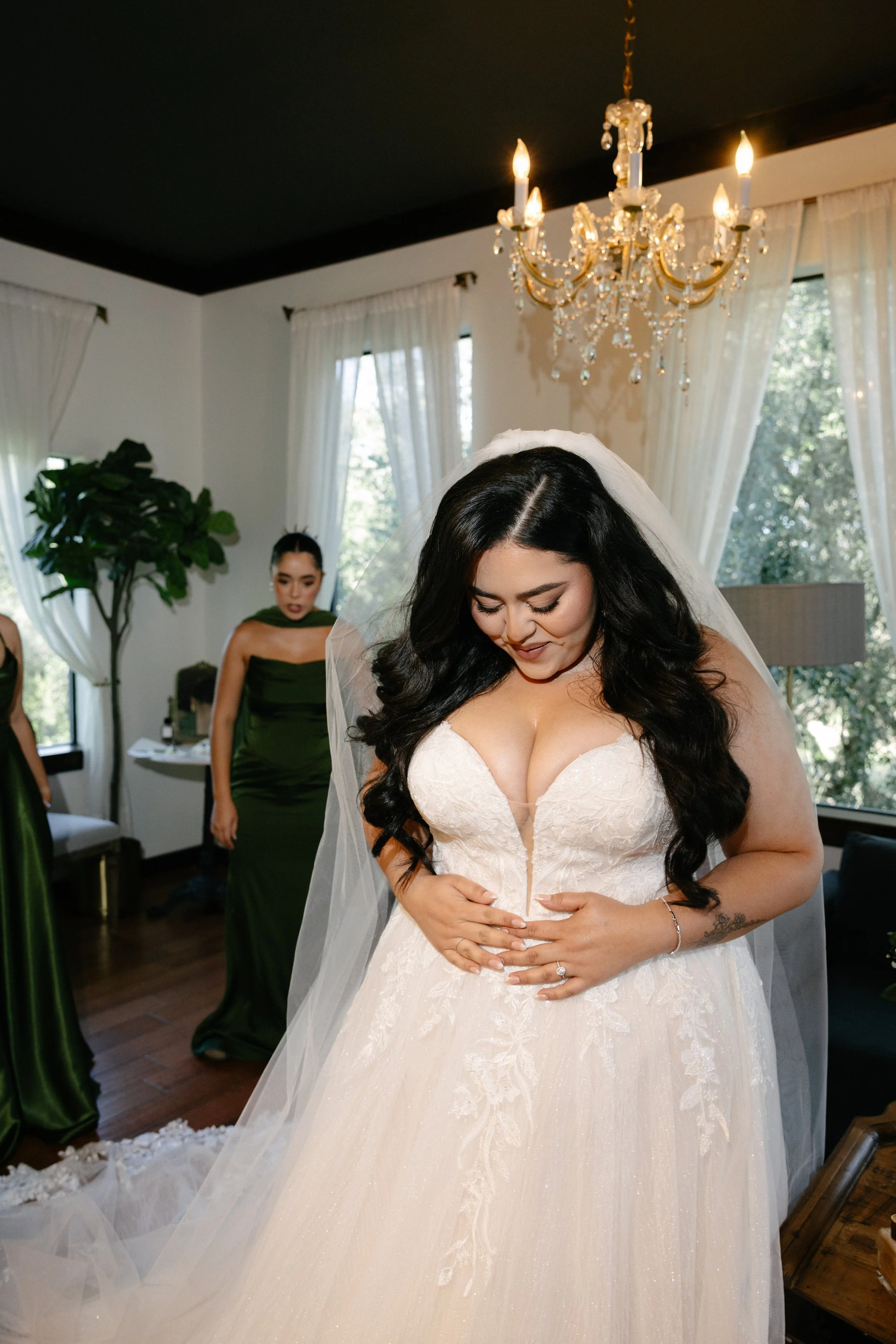 VALE & PABLO GETTING READY-102.jpg