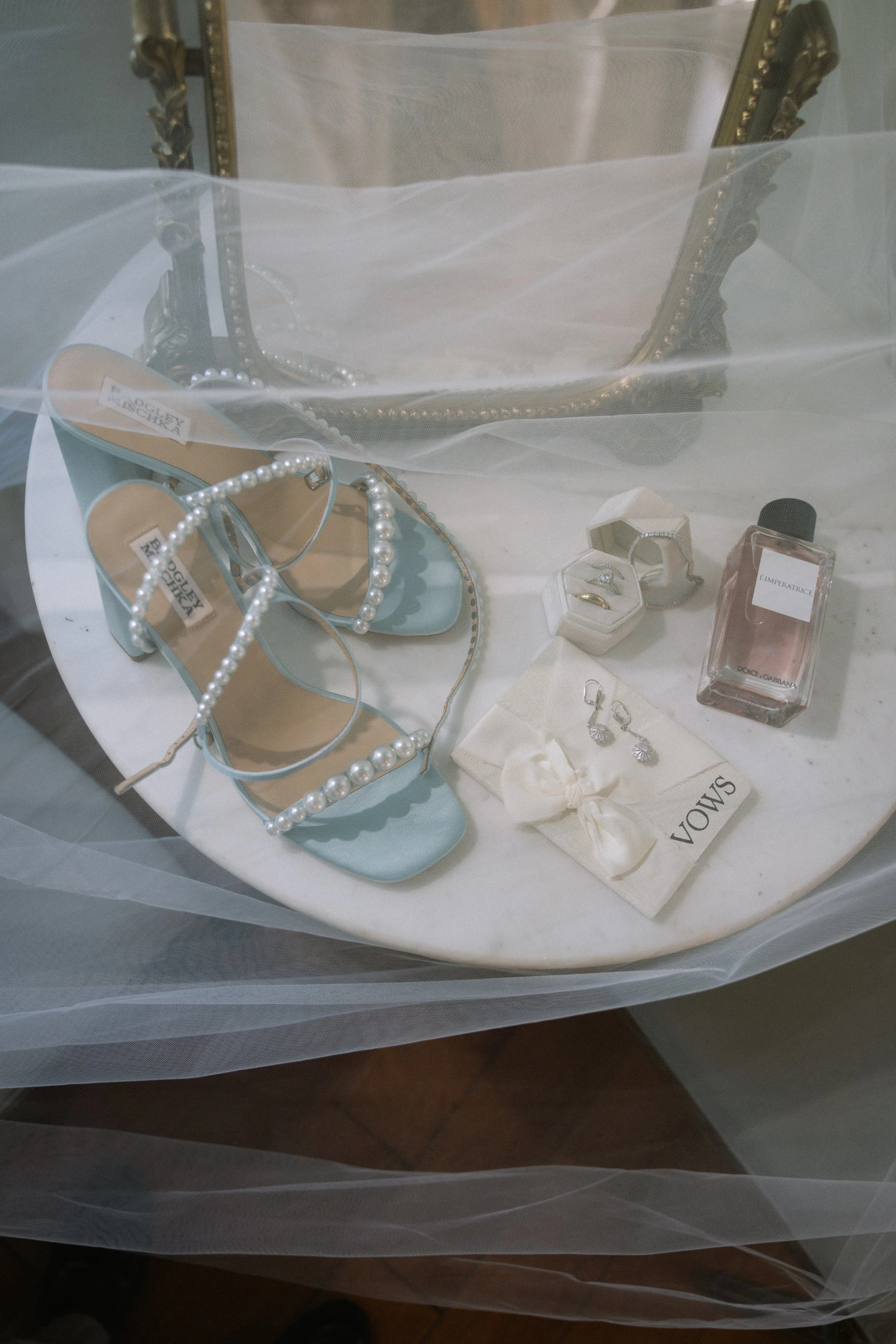 VALE & PABLO GETTING READY-26.jpg