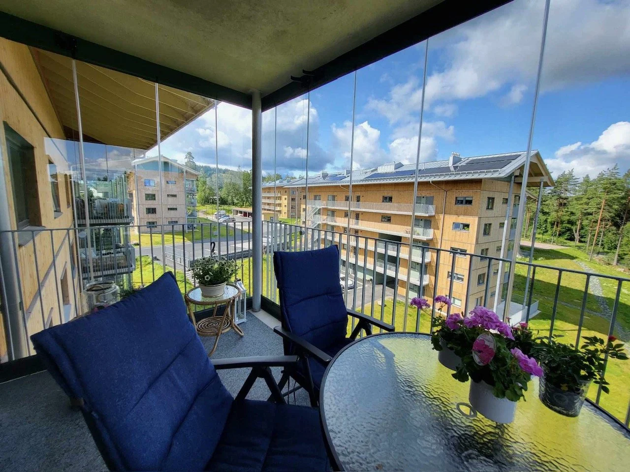 Apartment_Interior_Design-Downsizing-Declutter-Livsmall-Balcony-BRIGGS-6.JPG