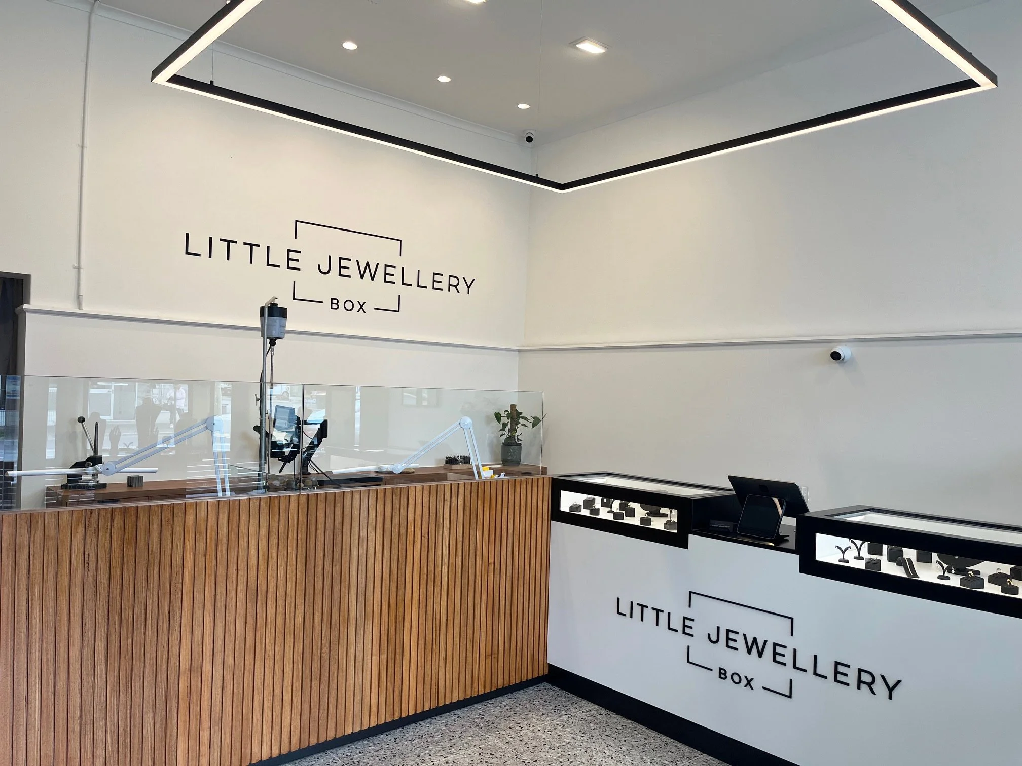 Image of a retail jewellery store bespoke interior design