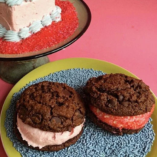 Stop by today! Our Valentine's Day treat table is stocked with XO sammies, including gluten-free options! 🍪🩷