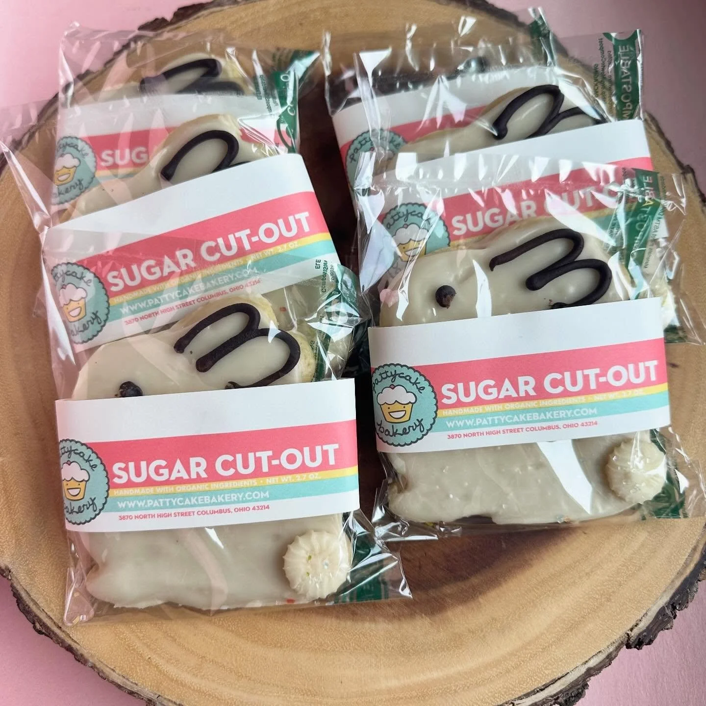 The perfect addition to your basket! These adorable bunny cut-out cookies are available on our holiday table. 🐰🍪