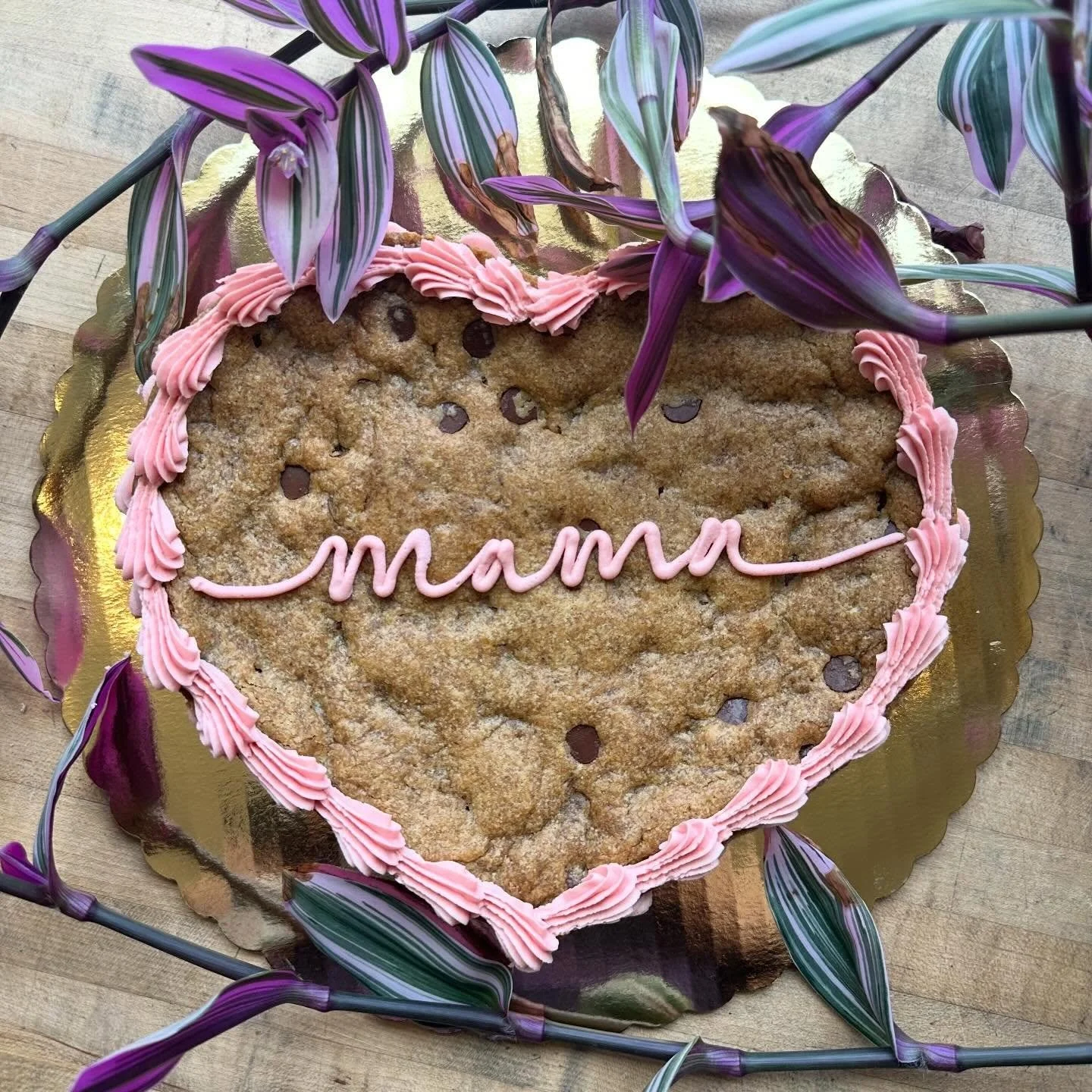 It&rsquo;s almost that time of year to celebrate that special person who takes care of you all year. Give them treats on their special day! Custom writing is available. Pre-order on our website!!!