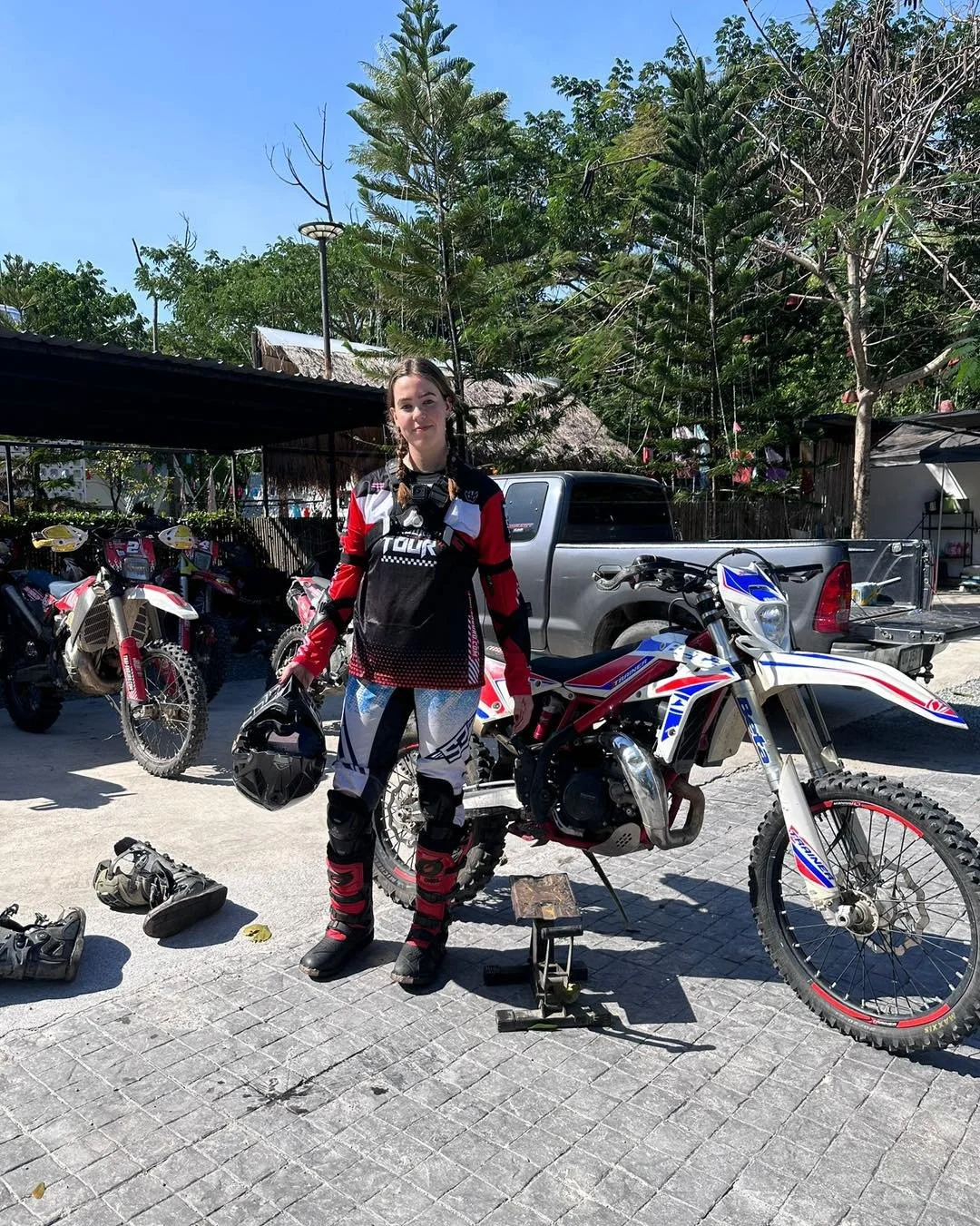 Merijn, you absolutely crushed it! 🔥
This was her first-ever enduro ride, and she rode like a natural. What an unforgettable milestone pure determination, pure passion. 🏍️💨✨

And if you want to feel what real enduro is like, whether you&rsquo;re a