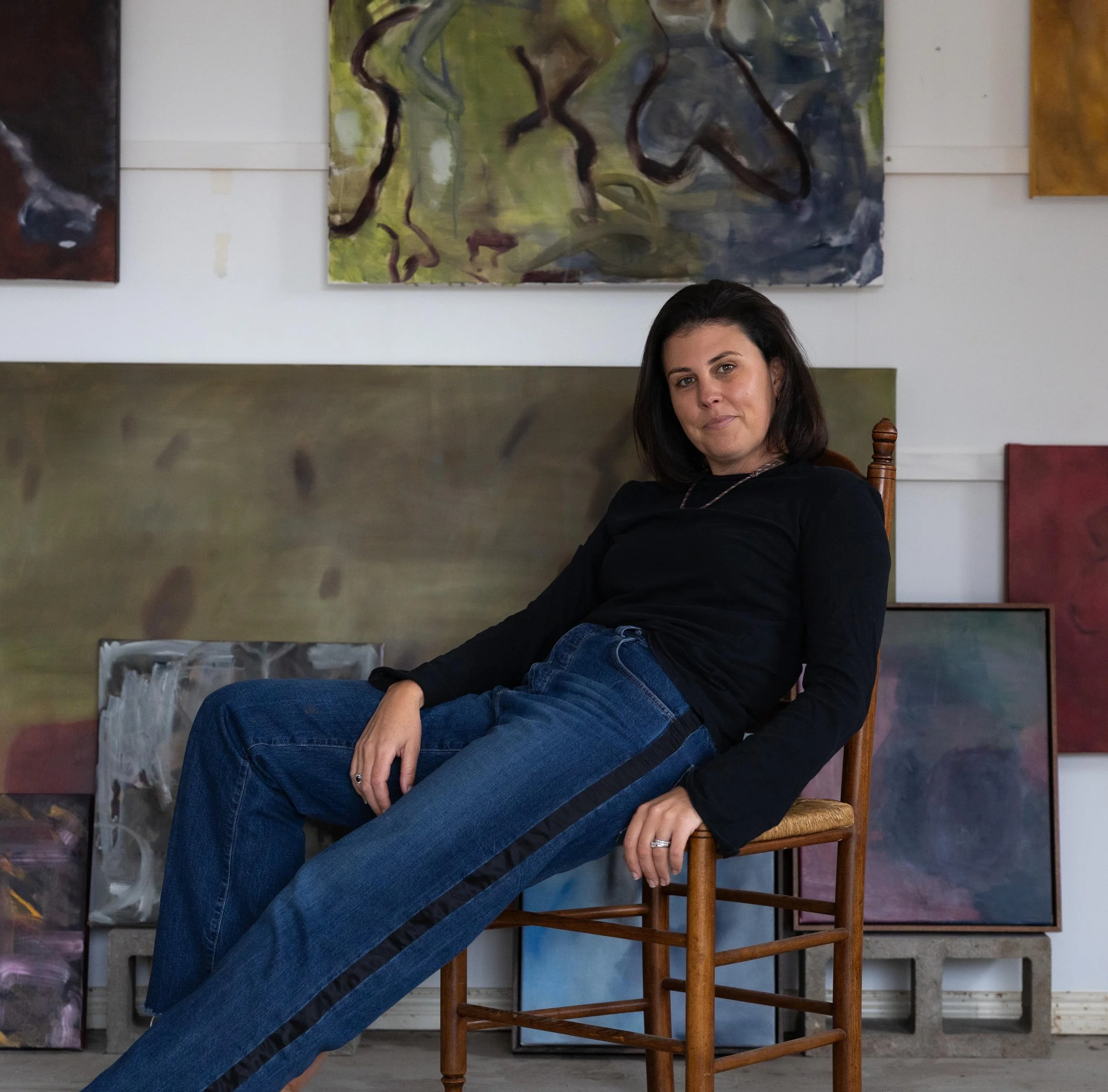 Hi 👋🏻 

Quick little intro to those new followers.
I am Sammi, an abstract expressionist artist drawn to mood, memory and the quiet tension that life creates. My work is intuitive and layered, built through movement, texture and emotion rather than