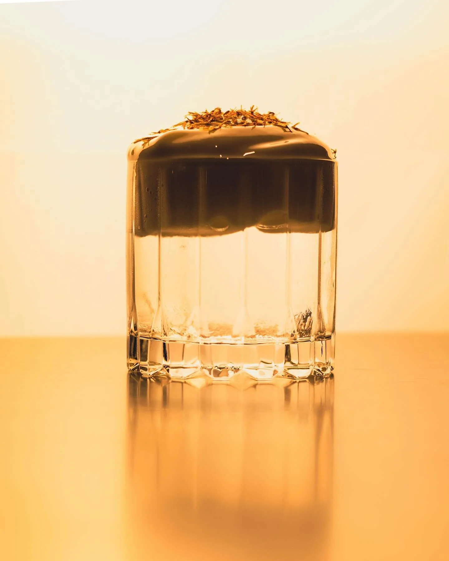 Introducing the next cocktail at the @wehoedition! Now on the new cocktail menu at the stunning @ardorweho. 

Inspired by dappled light and soft warmth. Where bourbon&rsquo;s depth (caramel, vanilla, honey &amp; oak) meets a gentle lift of citrus and