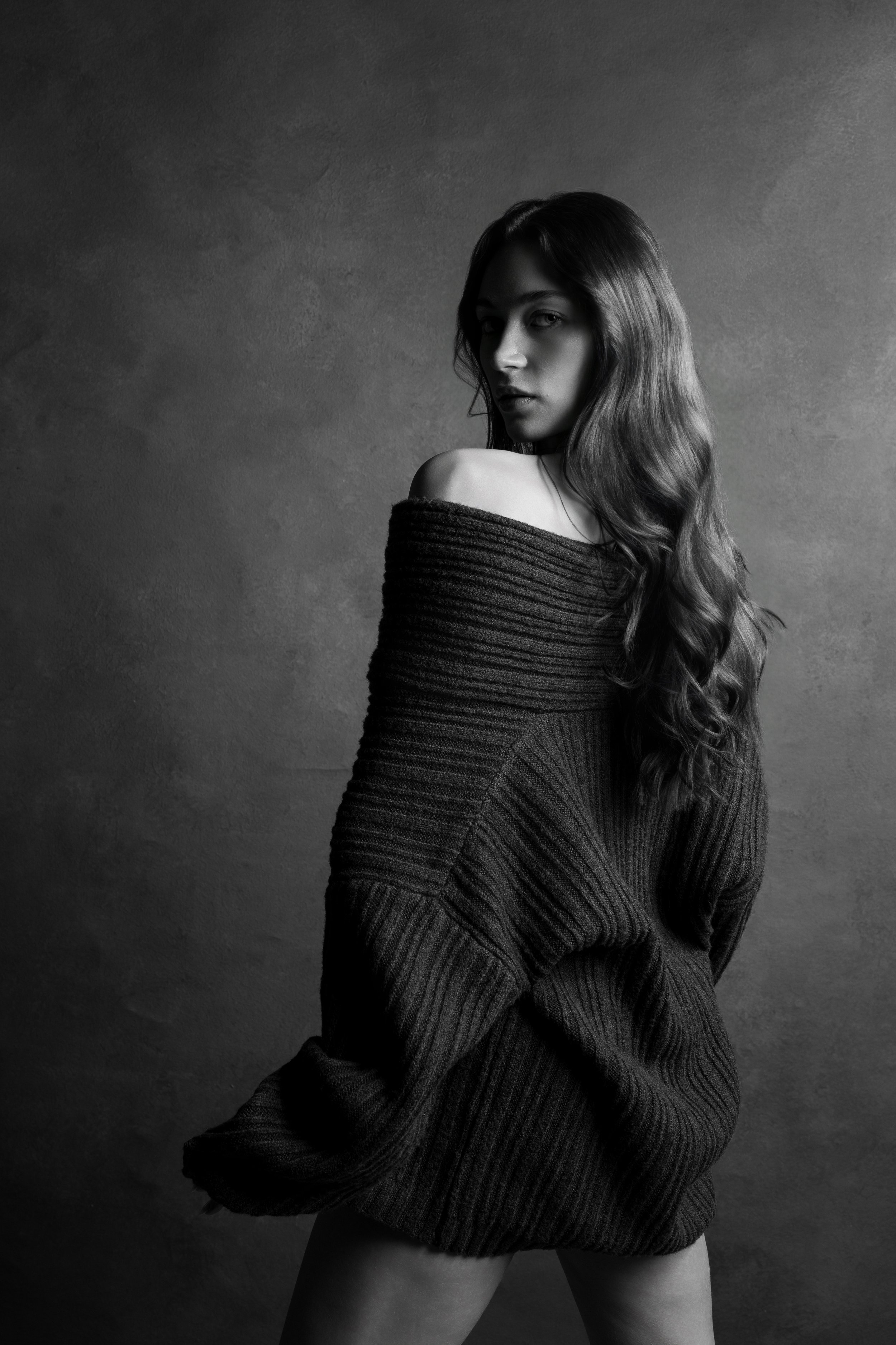 Brennah-Winterburn-Studio-Black-and-White (2).jpg