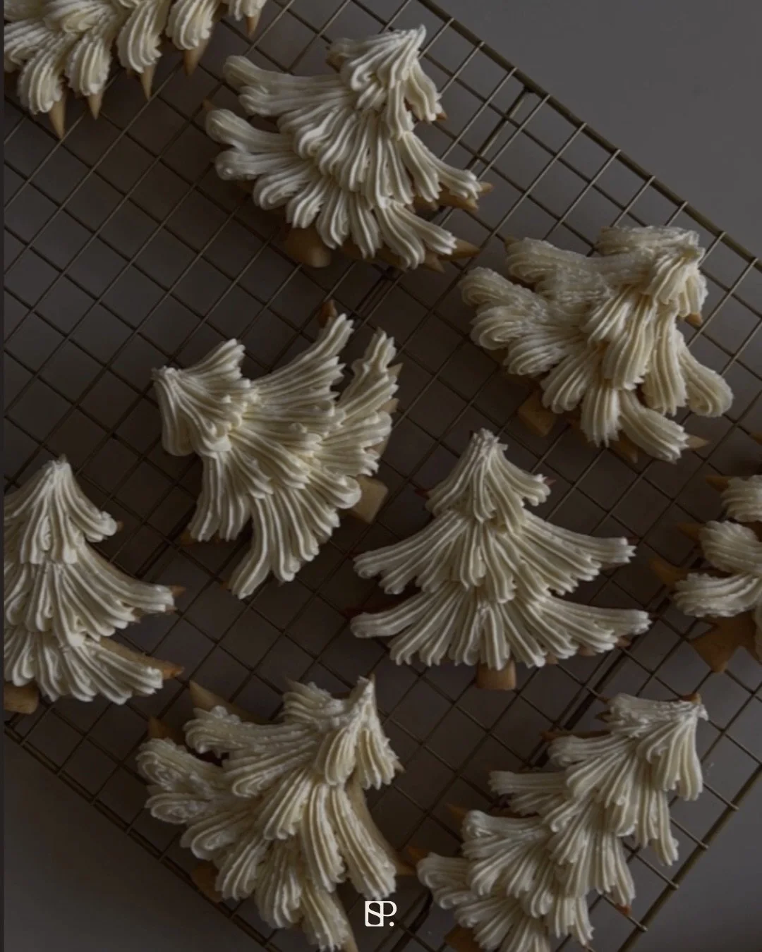 As we move through the holidays, I&rsquo;m holding in mind those navigating grief, distance, family rupture, overwhelm, or just trying to get through the days. You&rsquo;re not alone in that experience, and your feelings are valid, whatever they look