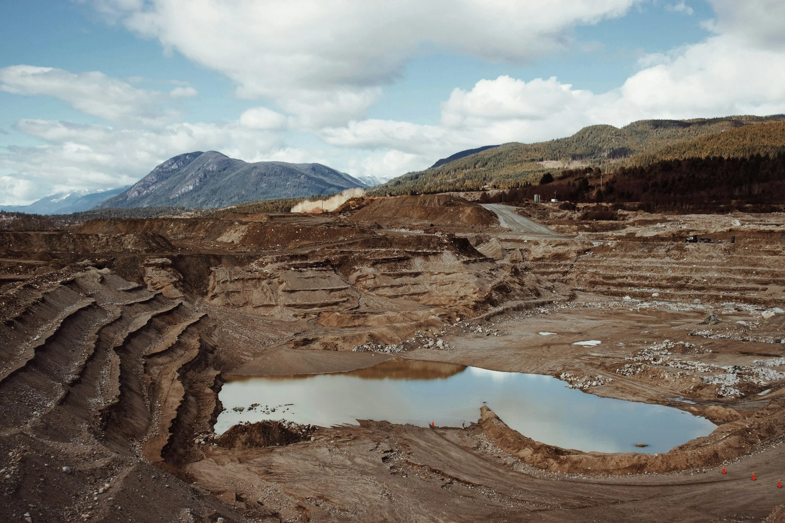 How Federalism Shapes Critical Minerals Policy in Canada and the EU