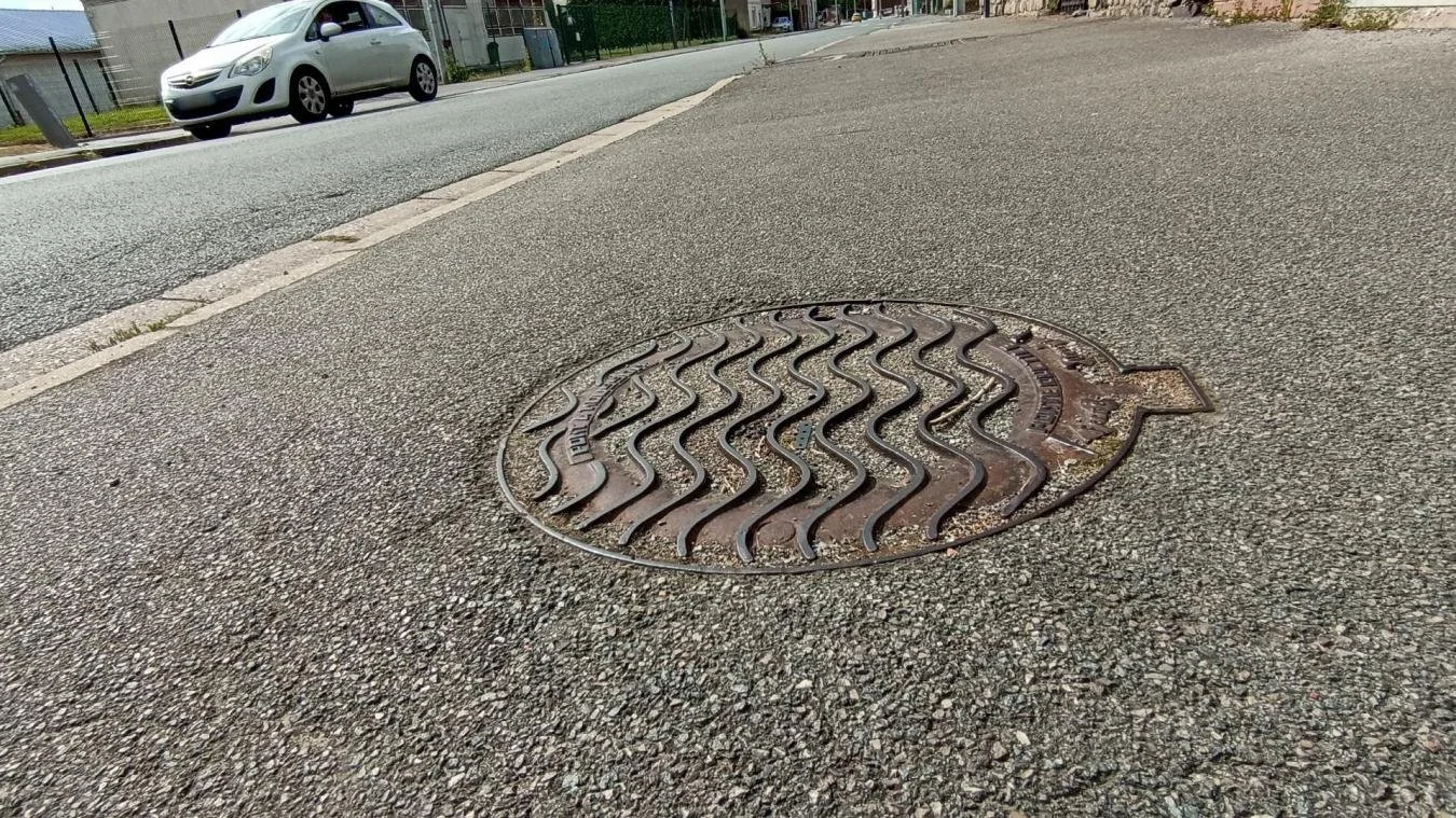 Les tampons d’accès aux réseaux d’assainissement : un enjeu clé en espace confiné