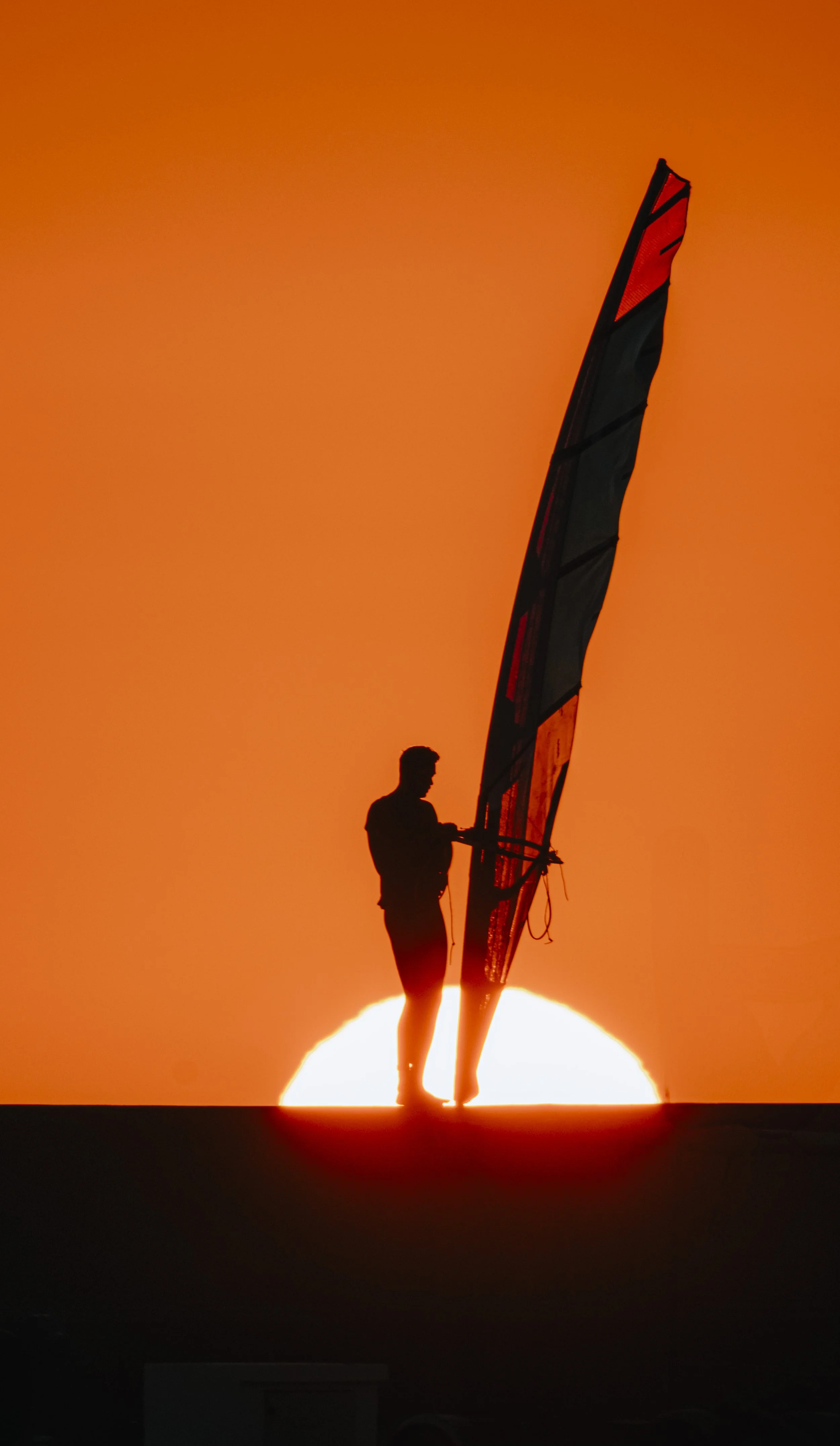 CHICO ATARDECER WINDSURF