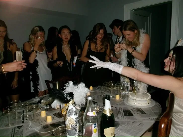 roaring twenties 🍾.jpeg