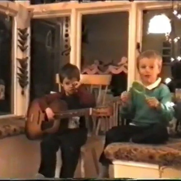 My debut single &quot;Love Songs&quot; will be released at the end of October. 
It's a song about moving through different stages of life and the throughlines that stick around and feelings that don't.

#debutsingle #lovesongs #pianoballad #feelgoodm