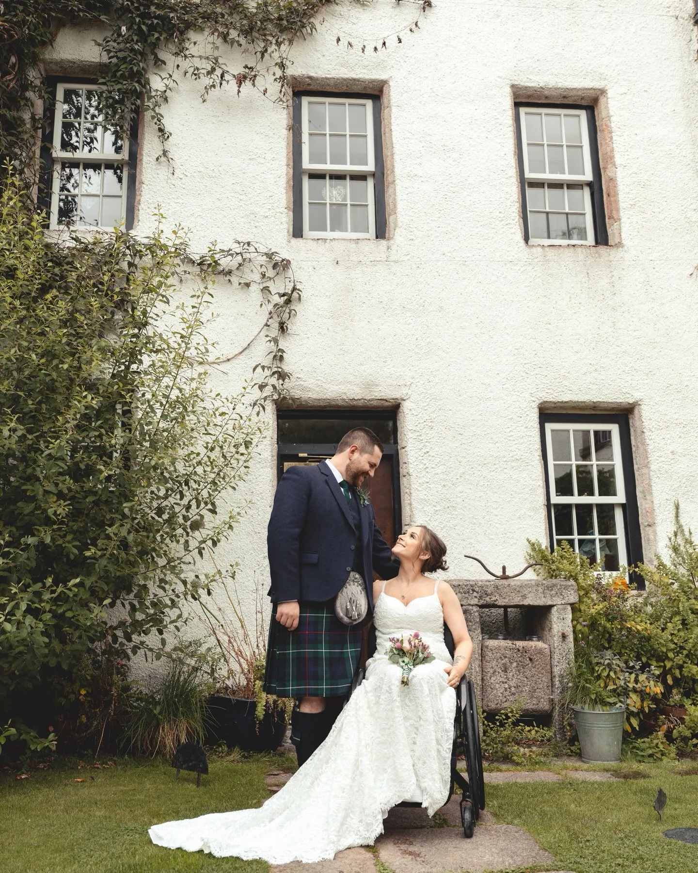 A few frames from a lovely wedding last year with Vicki &amp; Gregor. Logie Country House is such a lovely setting and back drop. ✨
.
.
Booking 26&rsquo; and 27&rsquo; Link in bio 🫶🏻
.
.
.
Aberdeen wedding photographer | Scottish Wedding photograph