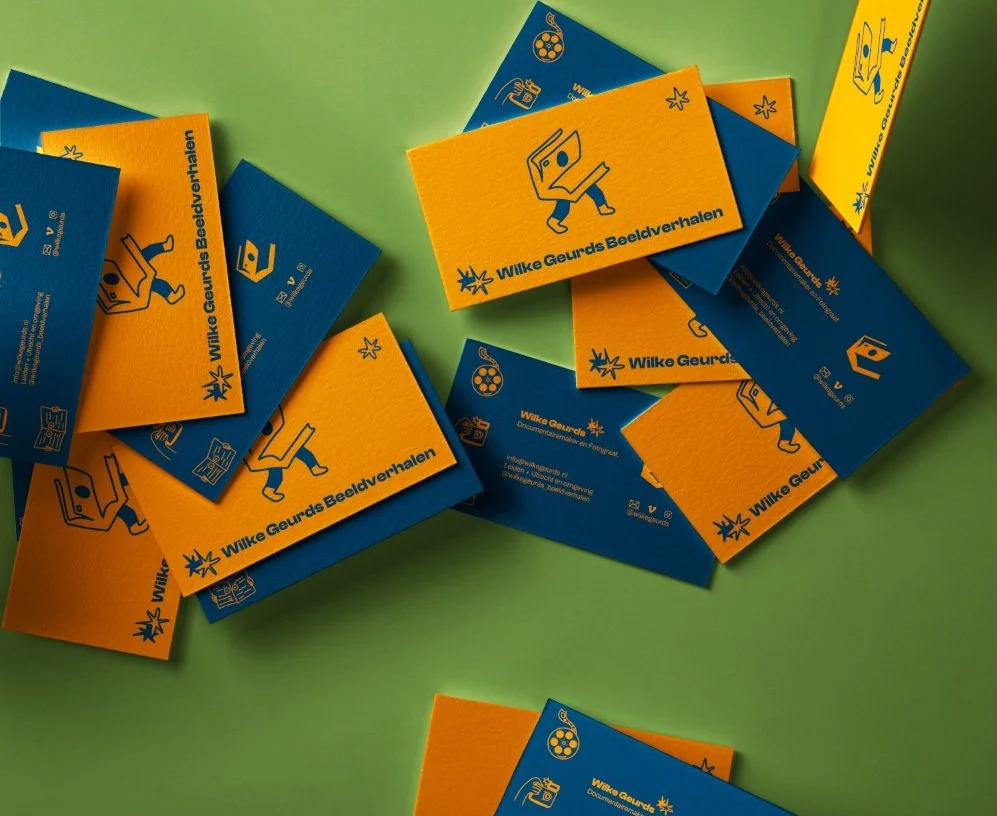 Visitekaartje Beeldverhalen huisstijl – logo en illustratie in professionele printvorm