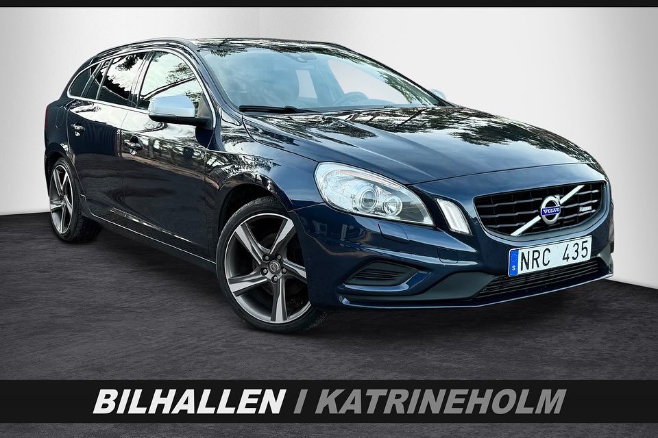 Volvo V60 D4 R-Design, Drag, V&auml;rmare, P-Sensor, Sportstolar, Start/Stopp, Bluetooth, Med mer&hellip; 27.465mil, 97.700;-

#bilhallenkatrineholm #volvo #v60 #rdesign #d4