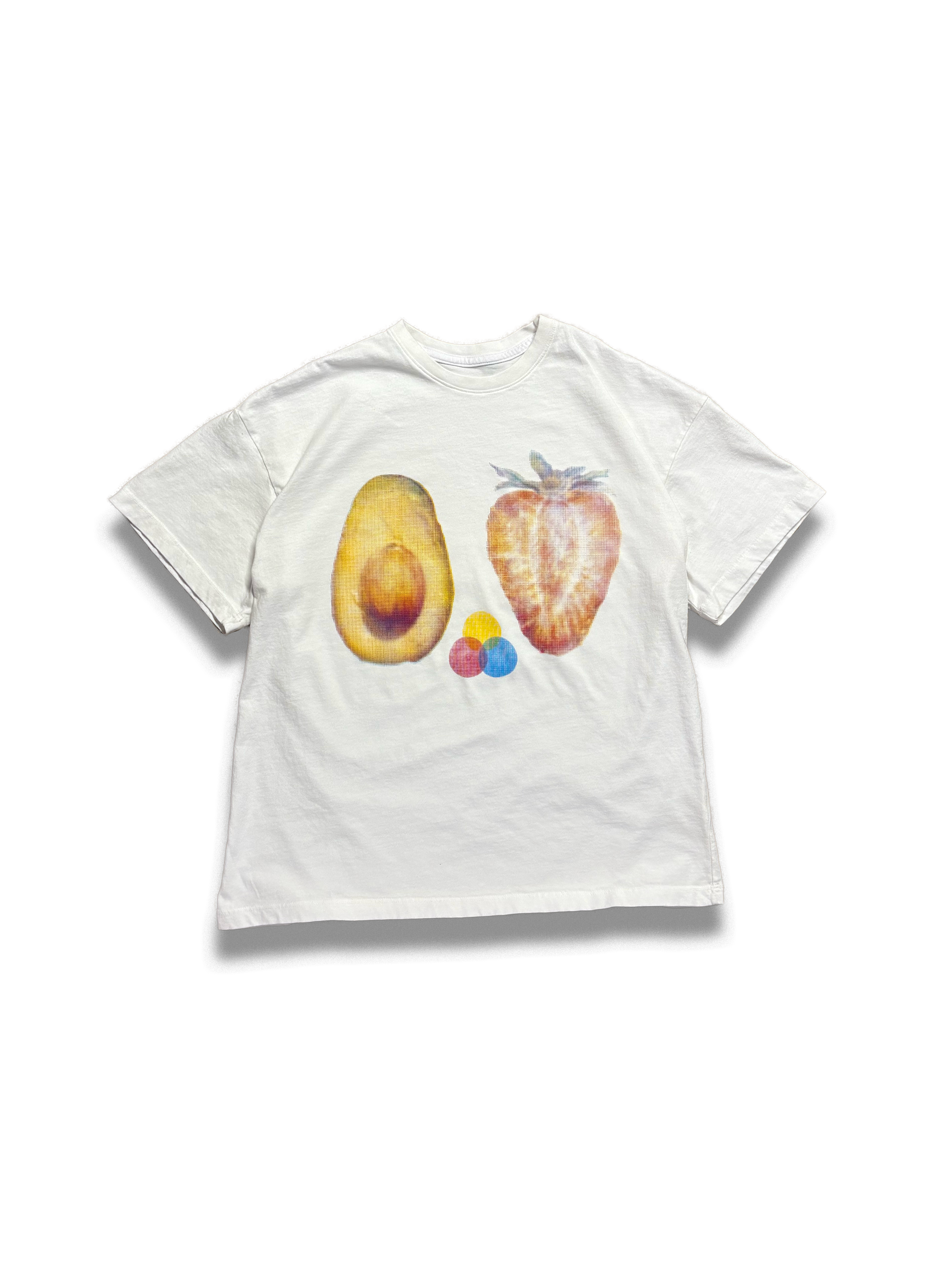 Strawbocado, oversized white tee