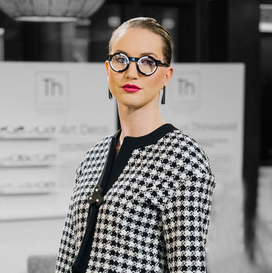 Flow bross Thinwood szemüveggel