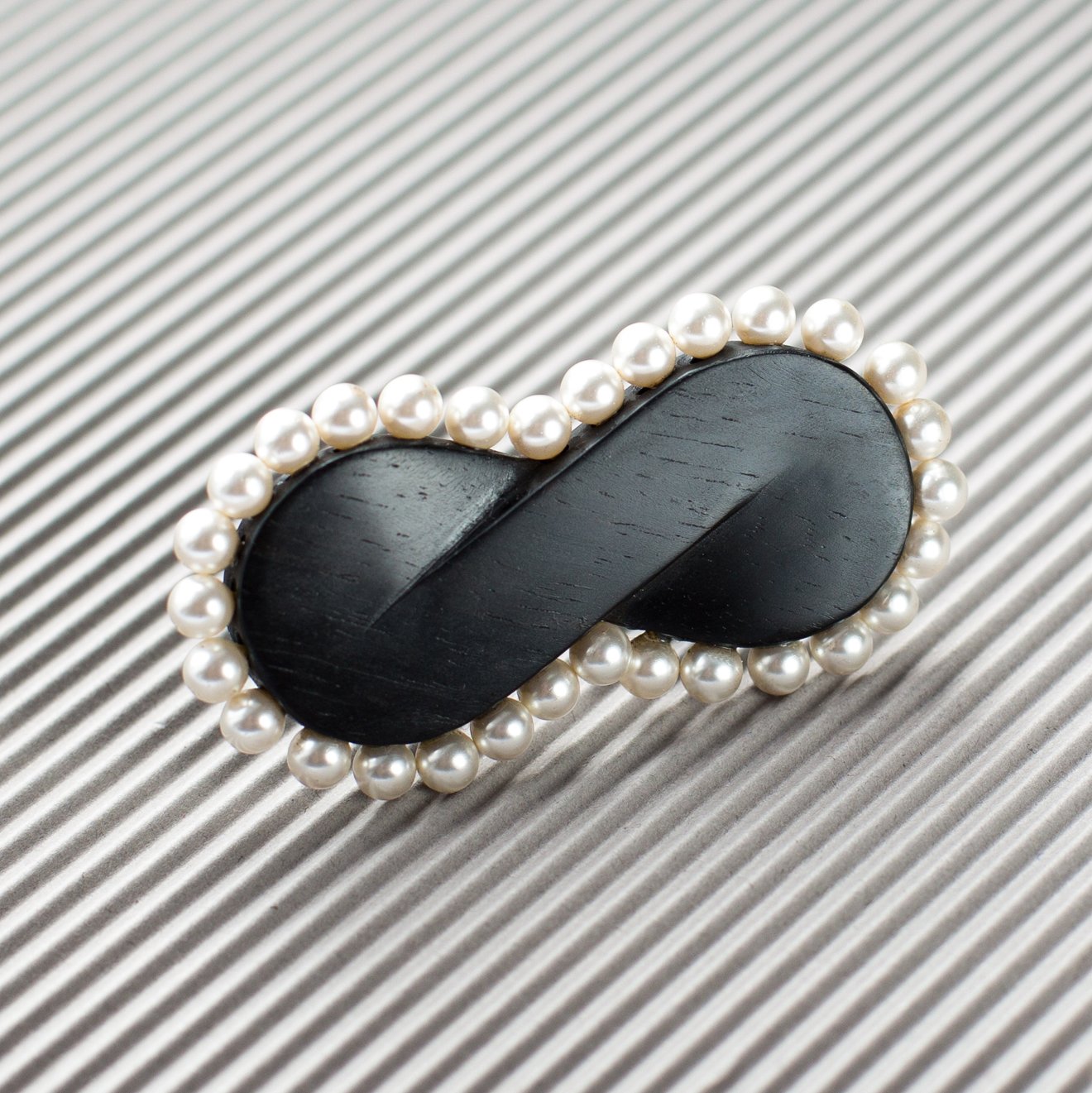 Flow végtelen ébenfa gyűrű tekla gyöngyökkel, 95.000 Ft