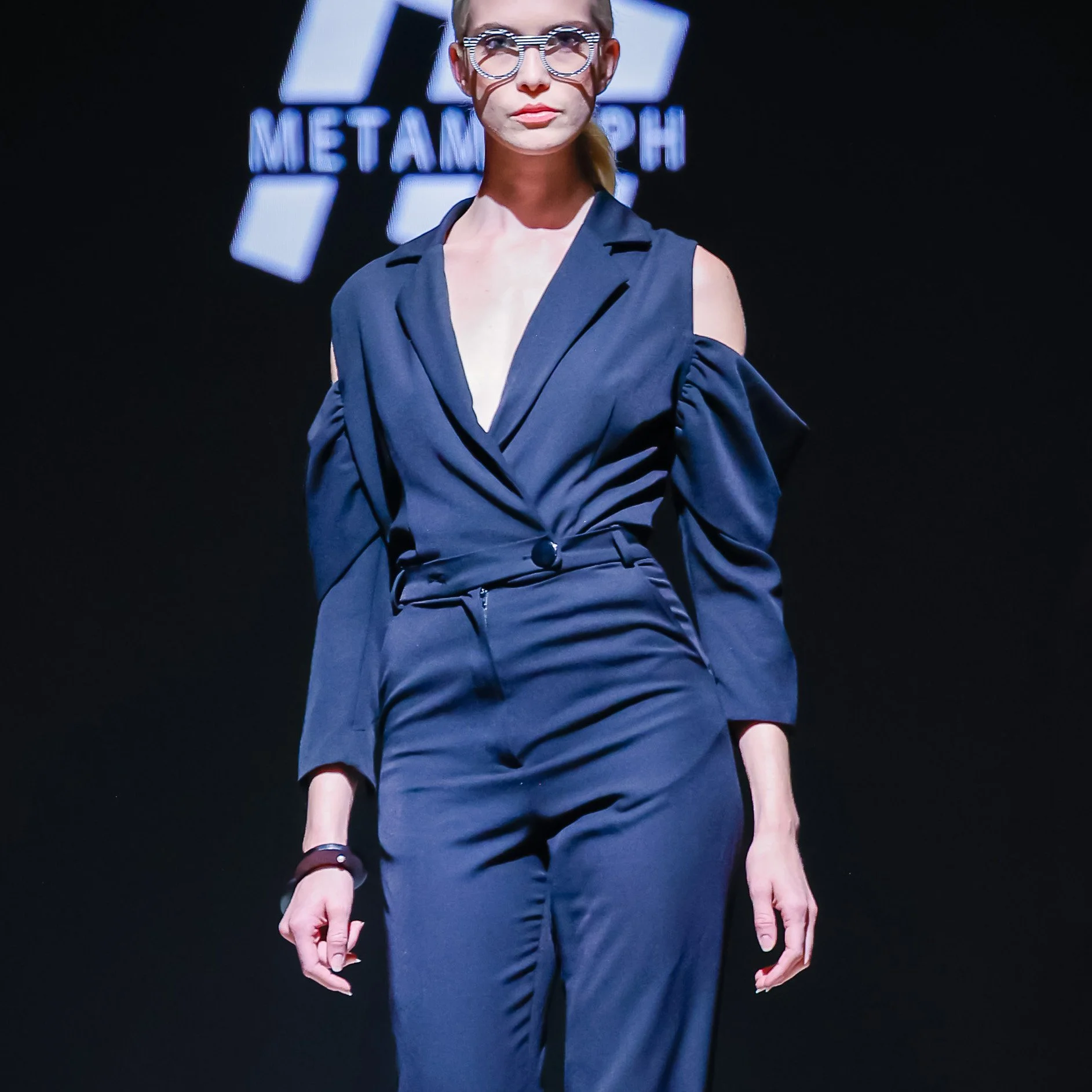 Vienna Fashion Week Metamorph / Thinwood divatbemutatón Flow karkötőm
