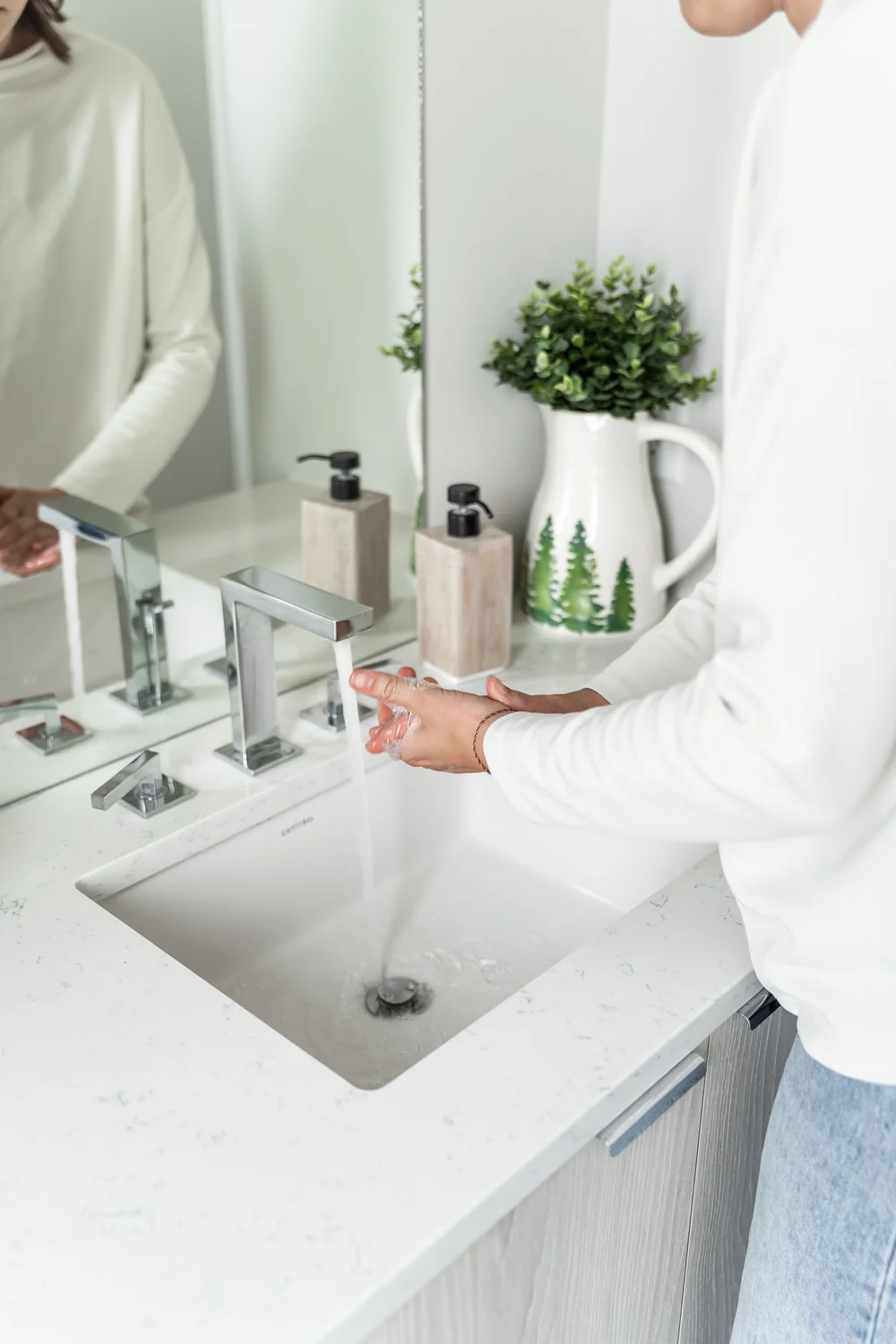 Child receiving OCD therapy in Calgary at Creative Sky Psychology for obsessive-compulsive disorder, supporting intrusive thoughts, compulsions, anxiety, and Exposure and Response Prevention (ERP).