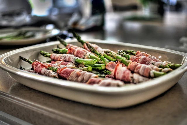 10 ways to hack dinner with bacon