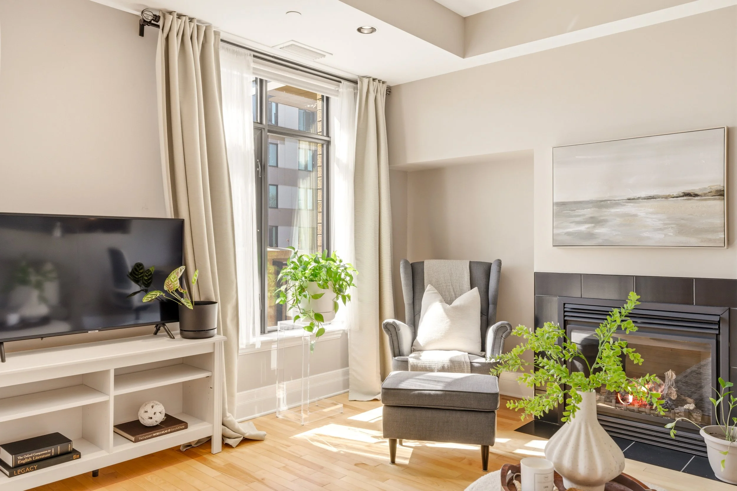 310-808BronsonAve-15.jpg