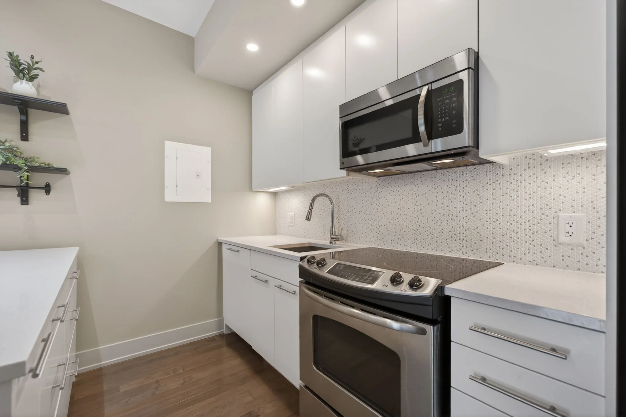 11-web-or-mls-108-richmond-rd-507.jpg
