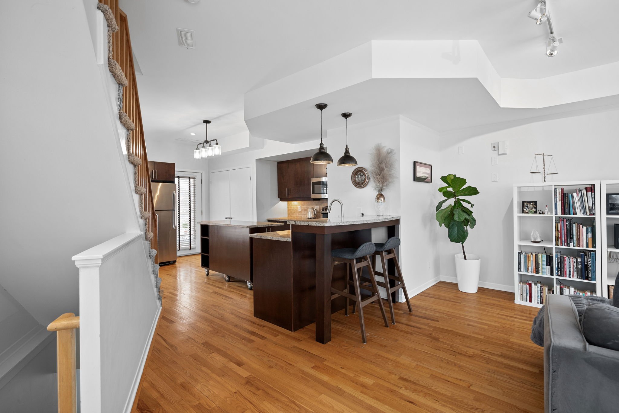 5-web-or-mls-4-sherbrooke-ave.jpg