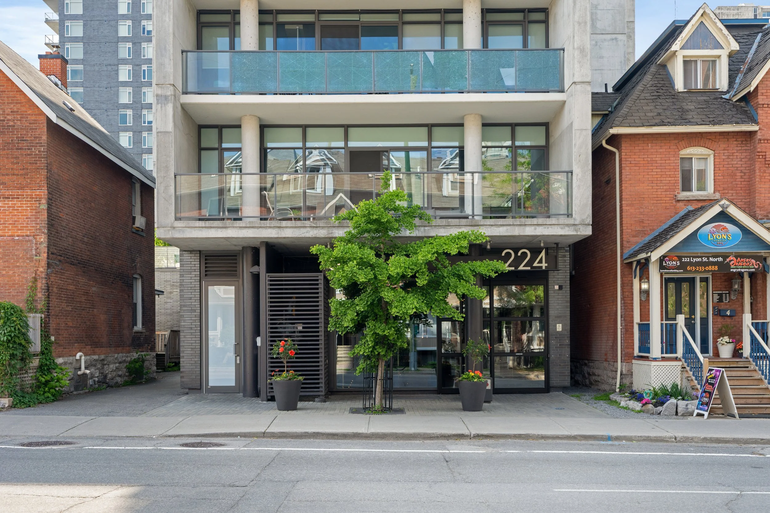 907-224LyonSt.N-5.jpg