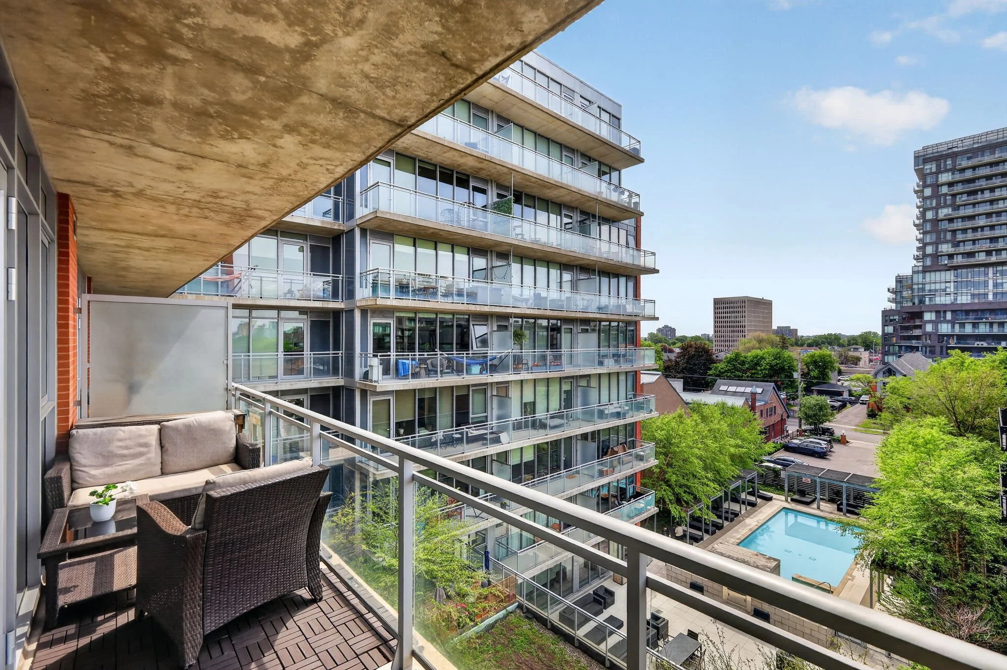 4-web-or-mls-360-mcleod-st.jpg