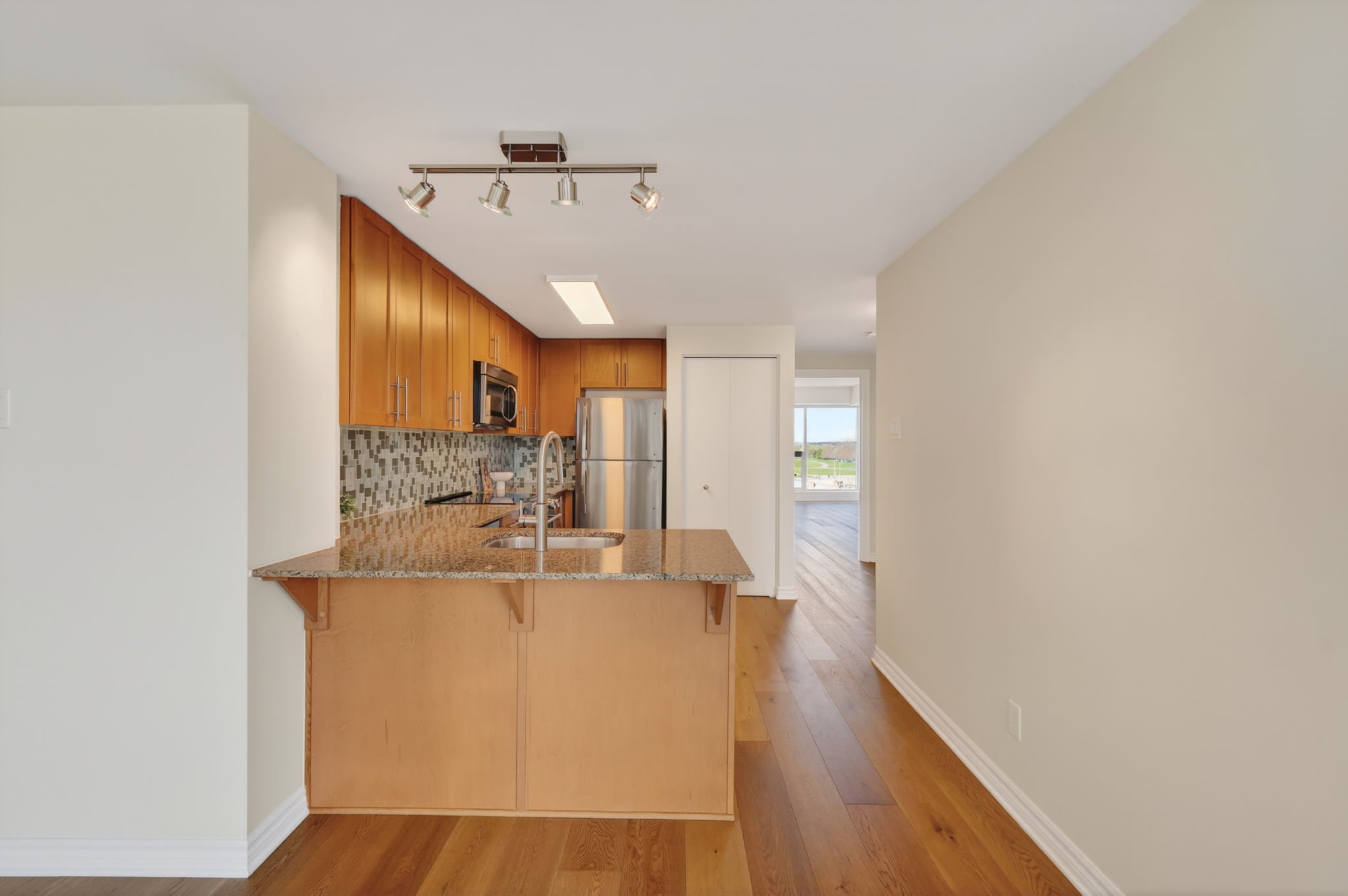 8-web-or-mls-250-lett-st.jpg