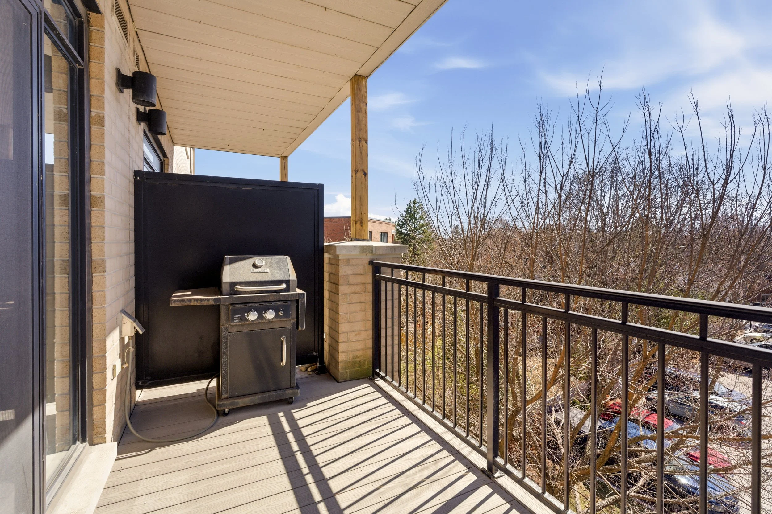 310-808BronsonAve-17.jpg