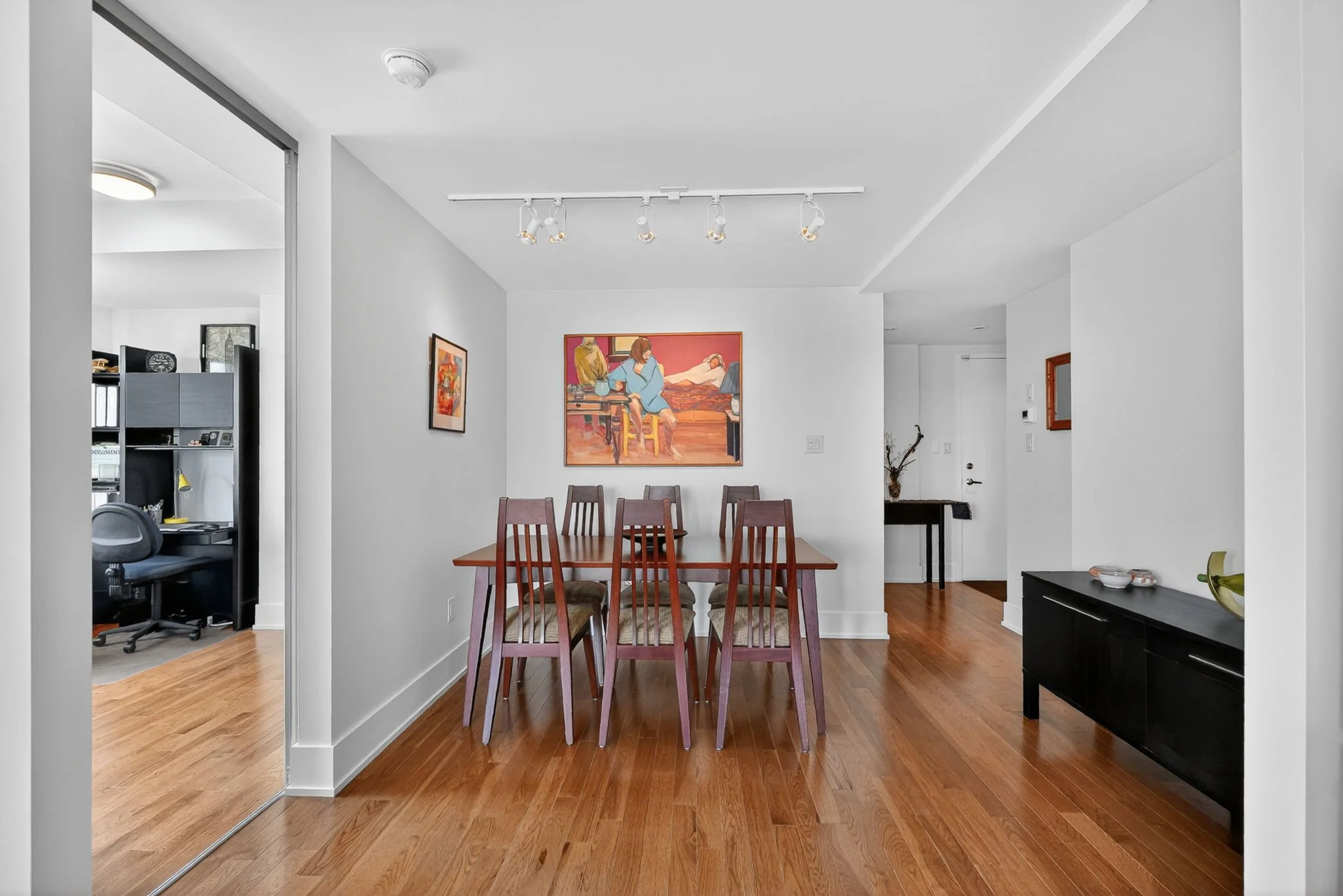 19-web-or-mls-131-holland-ave-602.jpg