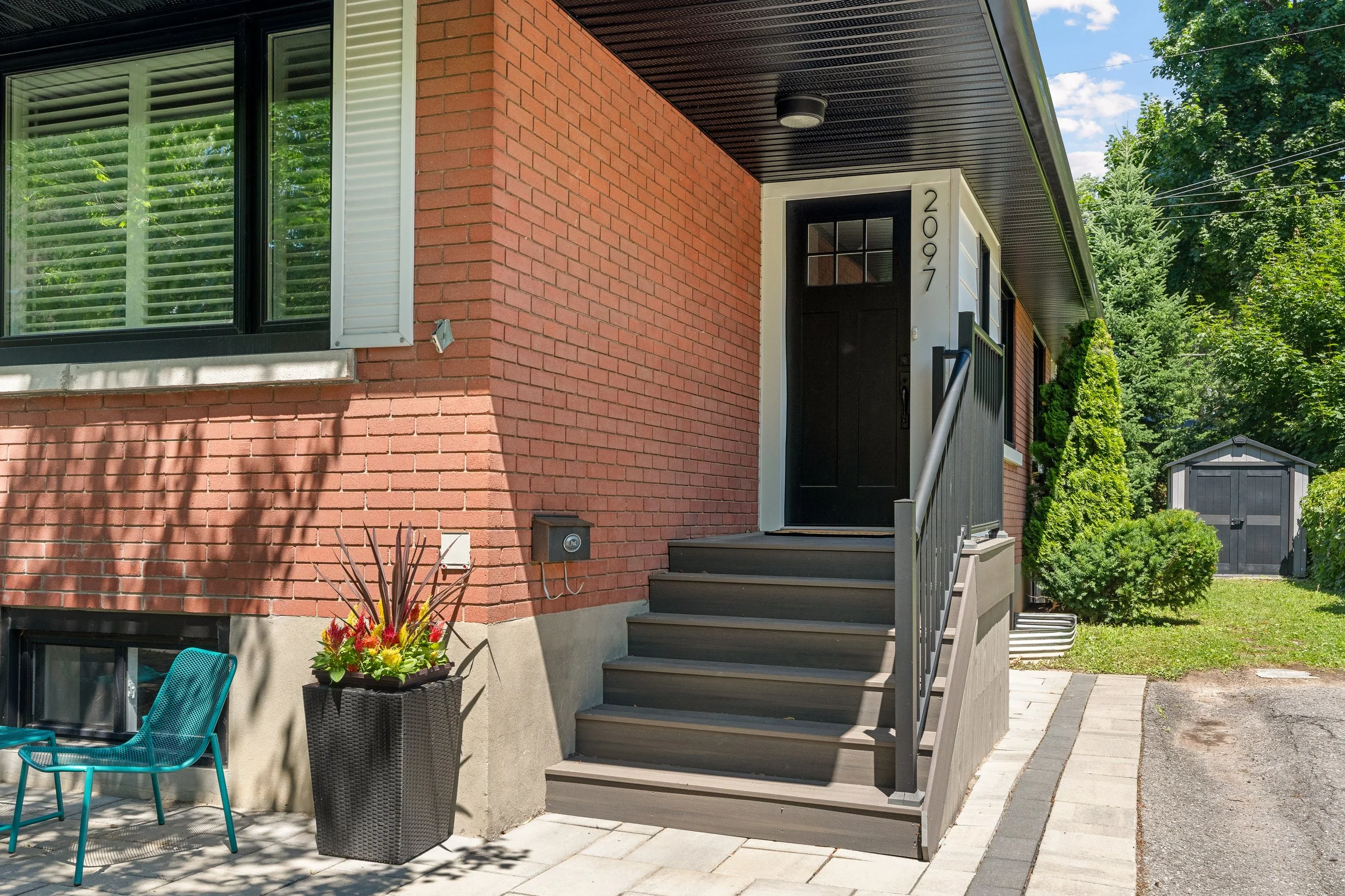 2097NeepawaAve-6.jpg