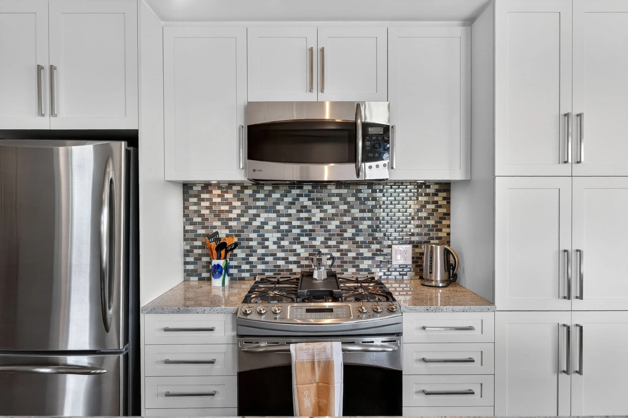 13-web-or-mls-131-holland-ave-602.jpg
