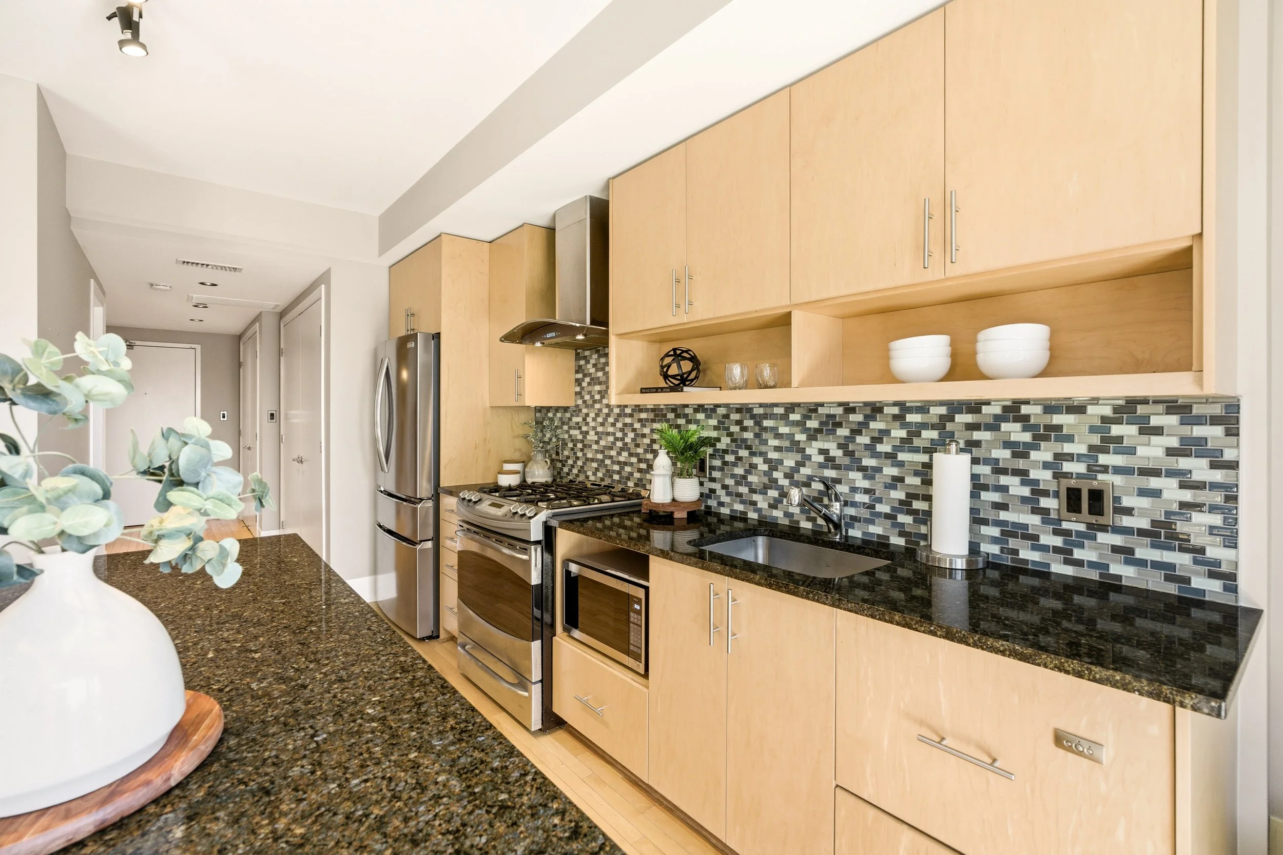 310-808BronsonAve-22.jpg