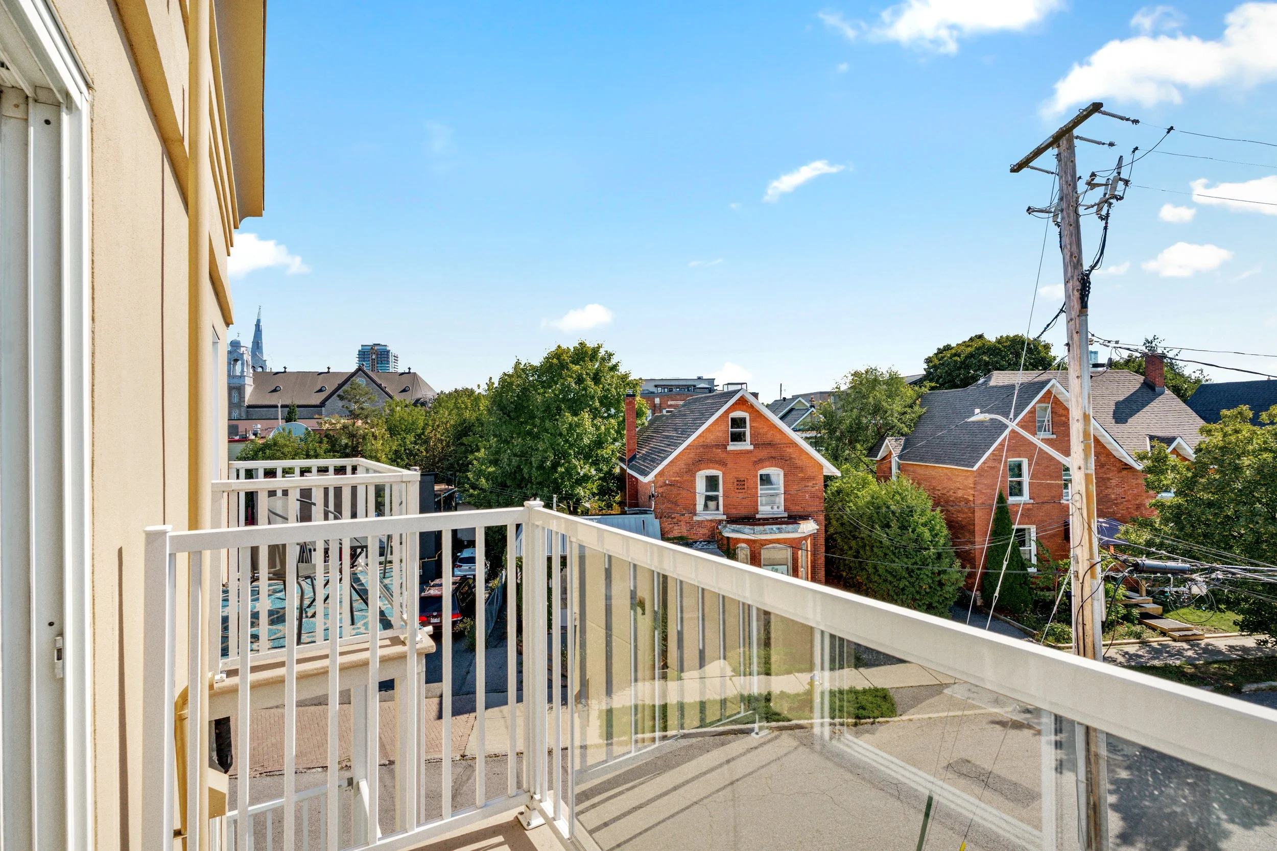 2-4SherbrookeAve-34.jpg