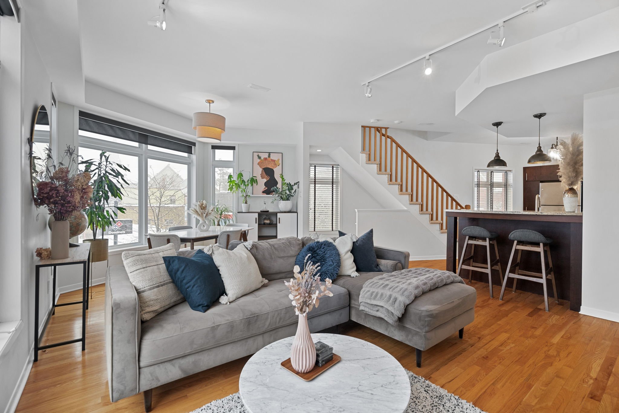 17-web-or-mls-4-sherbrooke-ave.jpg
