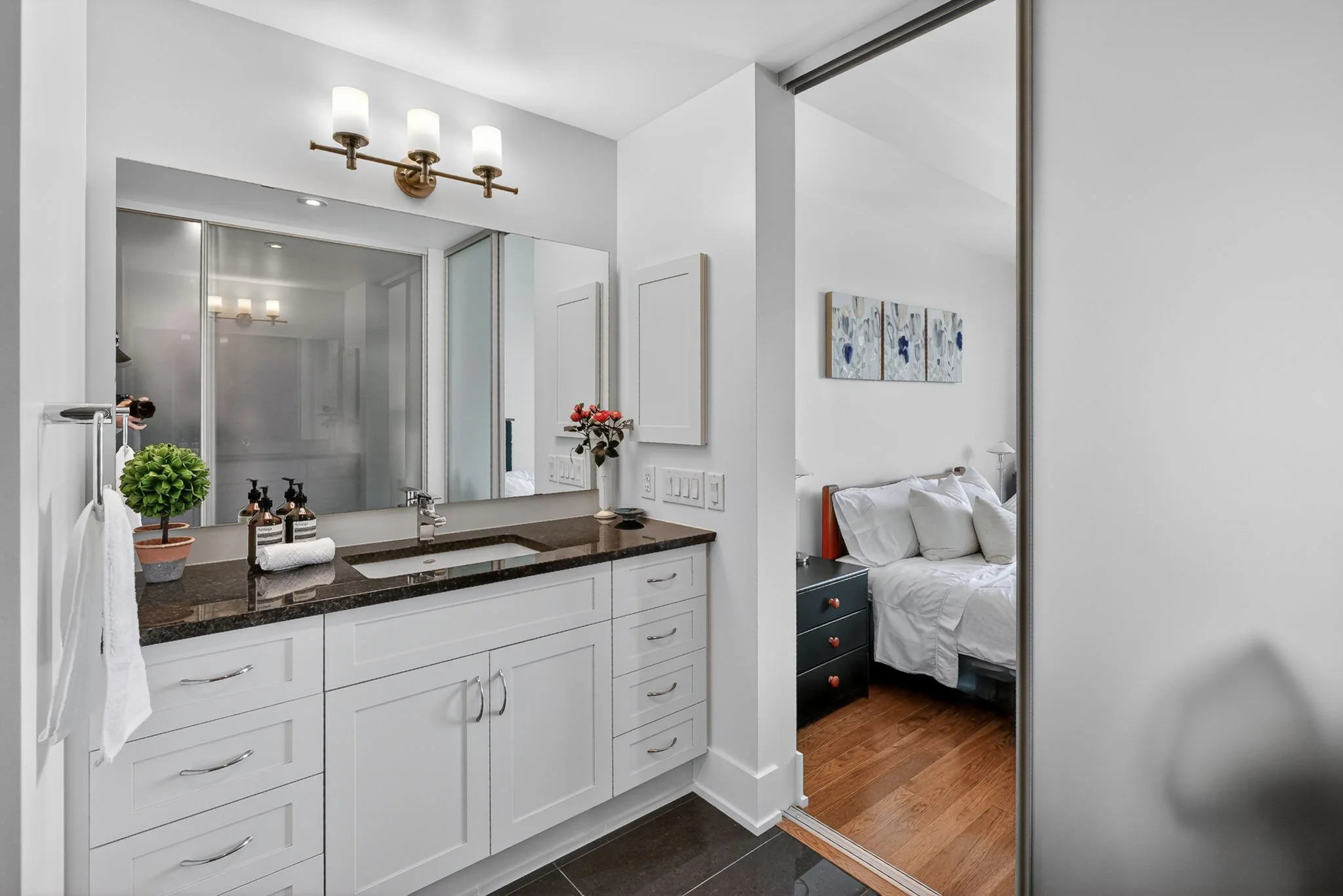 24-web-or-mls-131-holland-ave-602.jpg