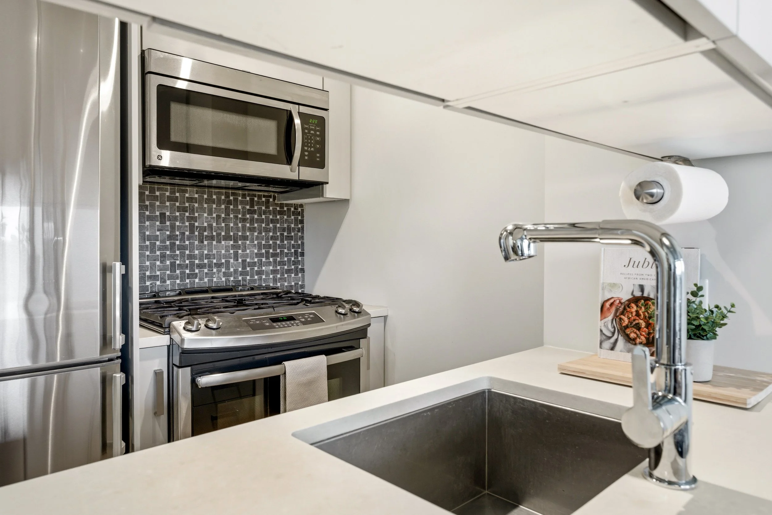 1004-224LyonSt-7.jpg